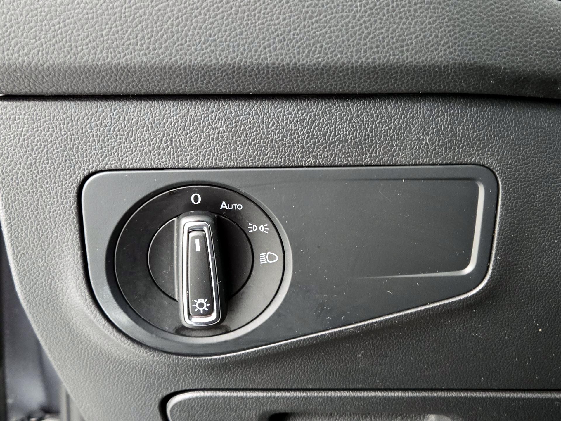 Thumbnail: 2022 Volkswagen Tiguan - 13