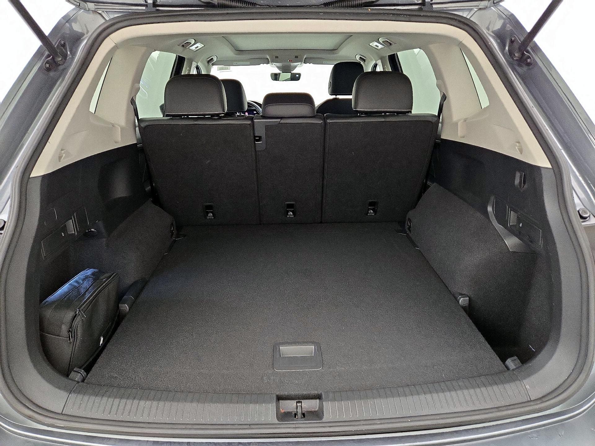 Thumbnail: 2022 Volkswagen Tiguan - 19