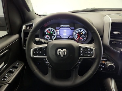 Steering Wheel & Instrument Cluster (On)