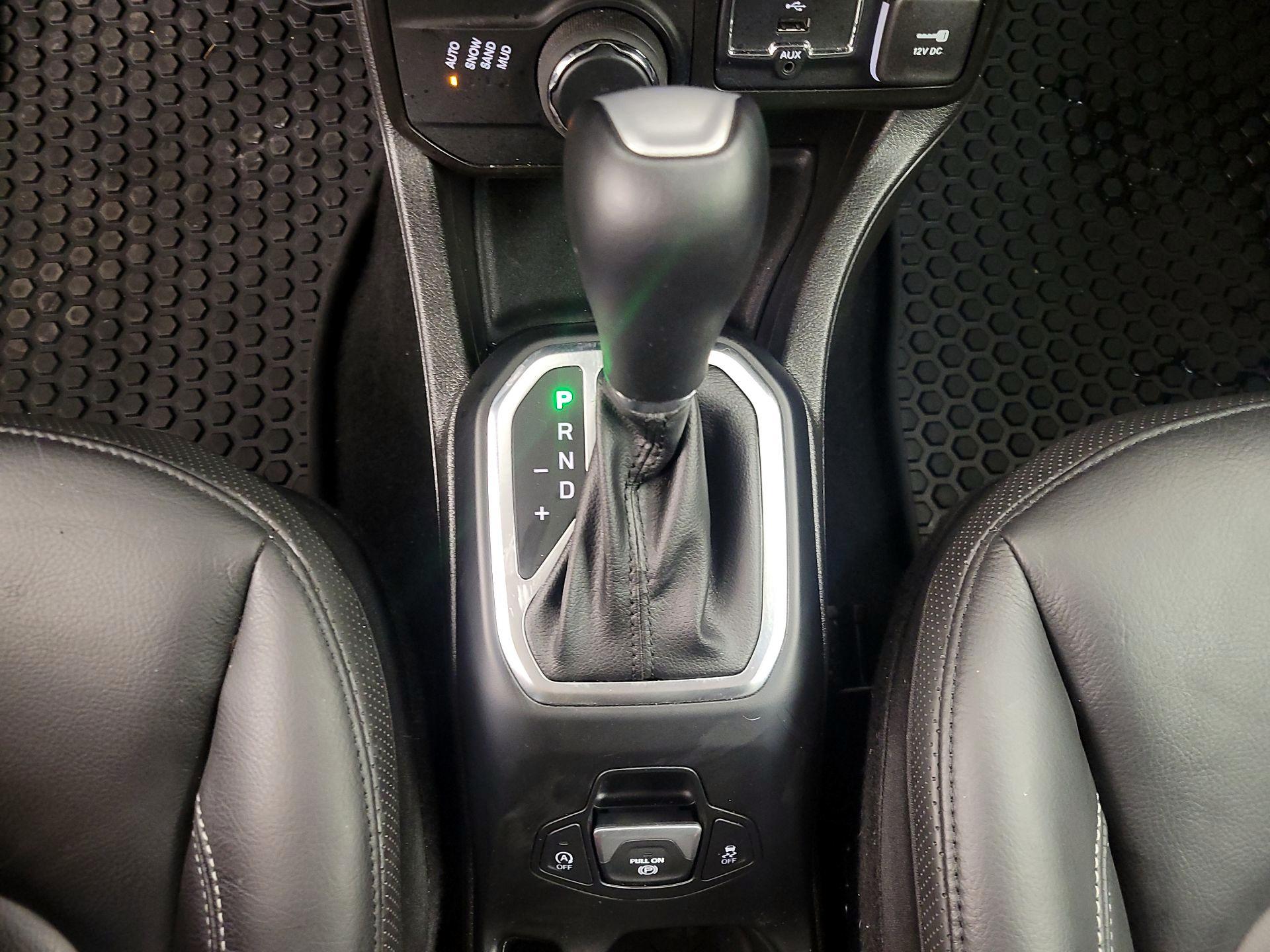 Thumbnail: 2023 Jeep Renegade - 18