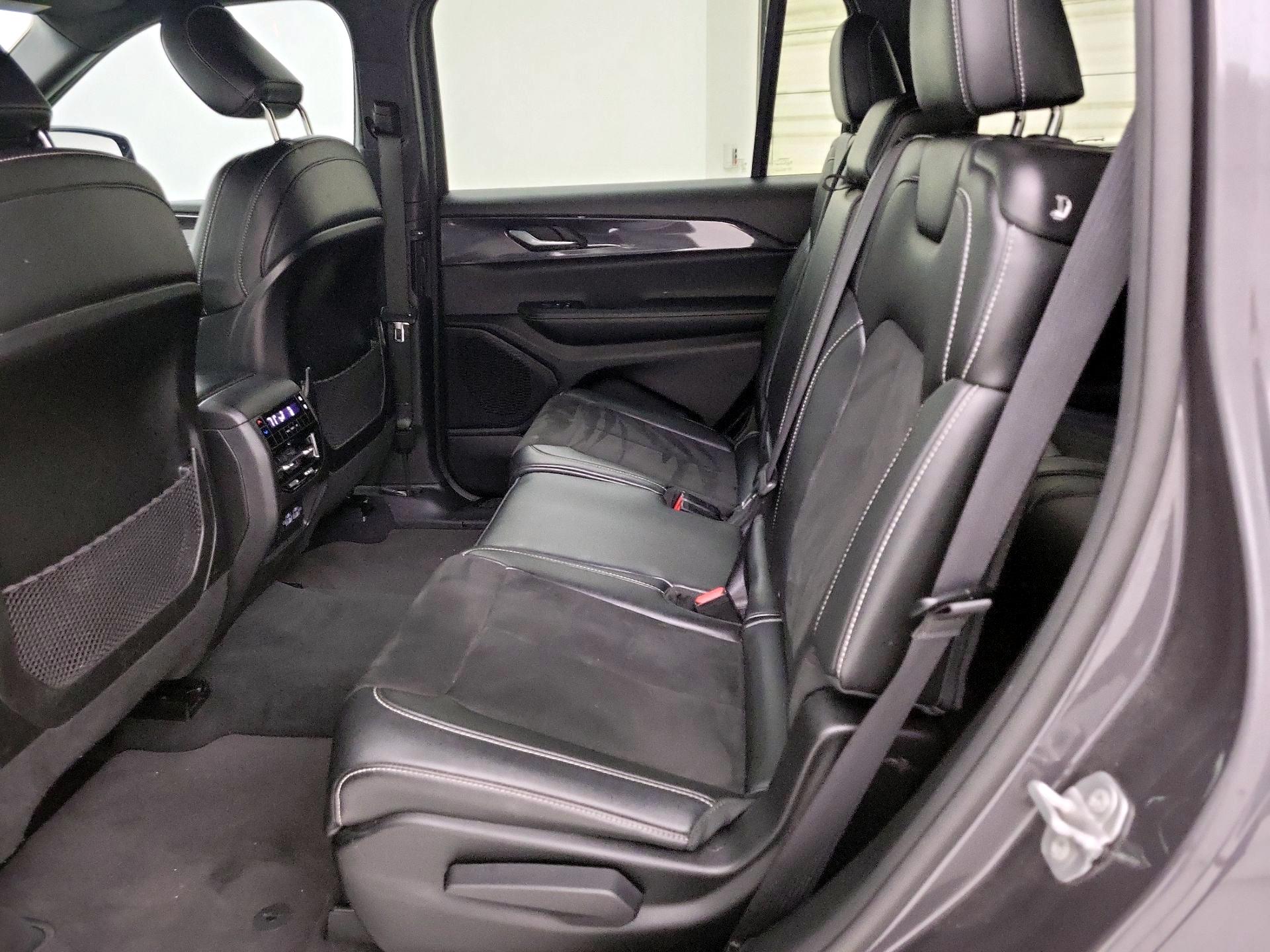 Thumbnail: 2023 Jeep Grand Cherokee L - 19