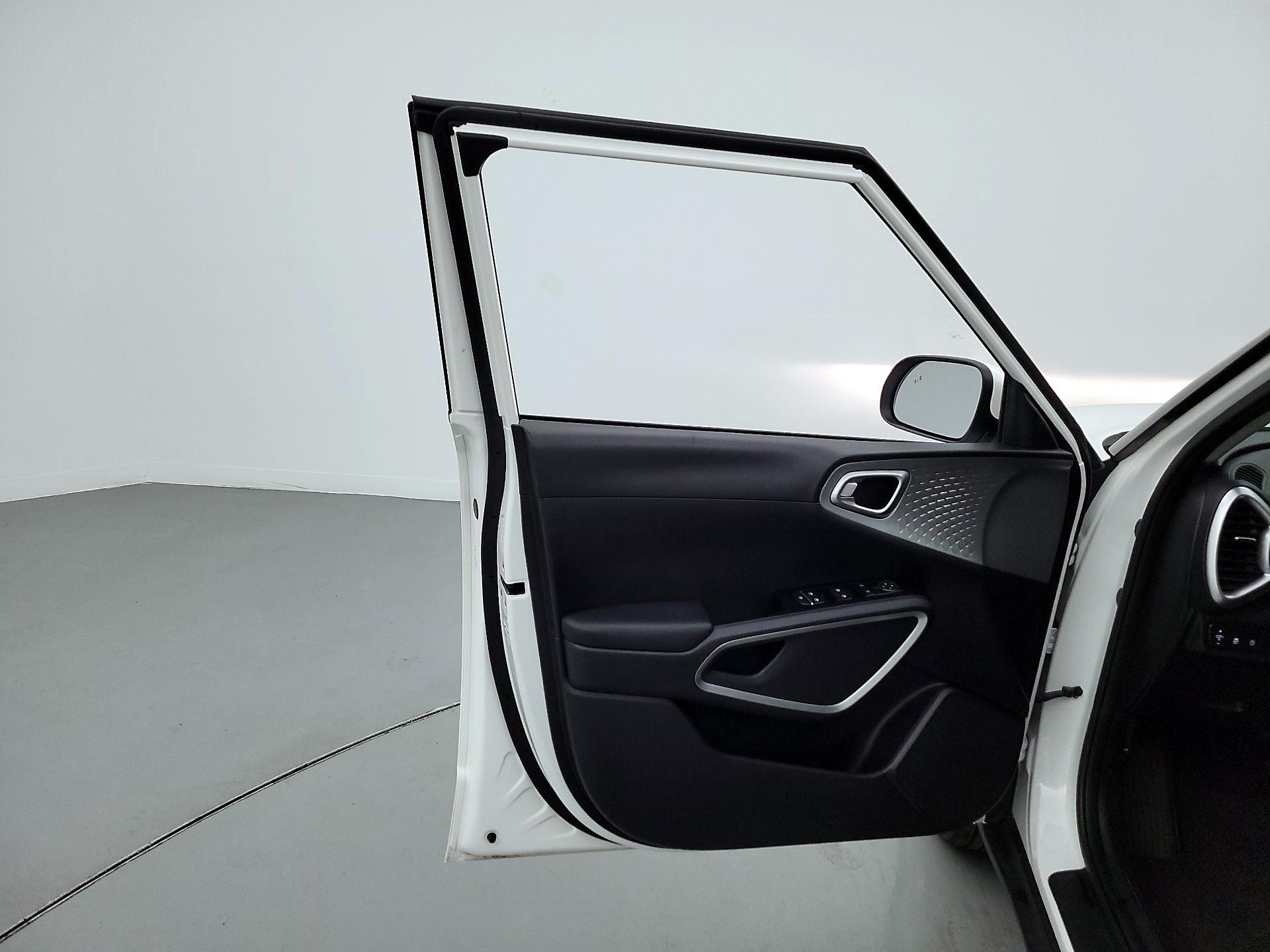 Thumbnail: 2023 Kia Soul - 12