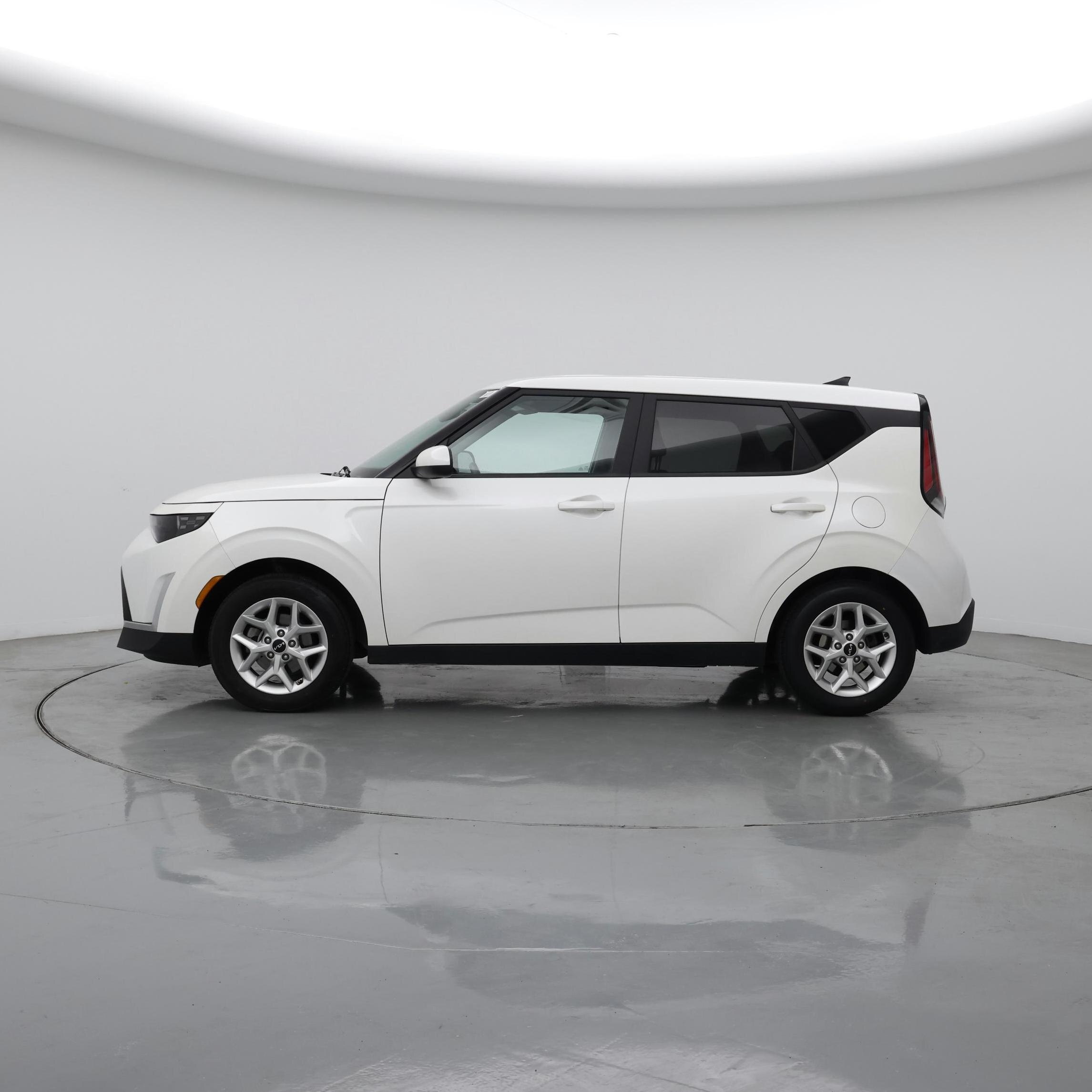 Thumbnail: 2023 Kia Soul - 3