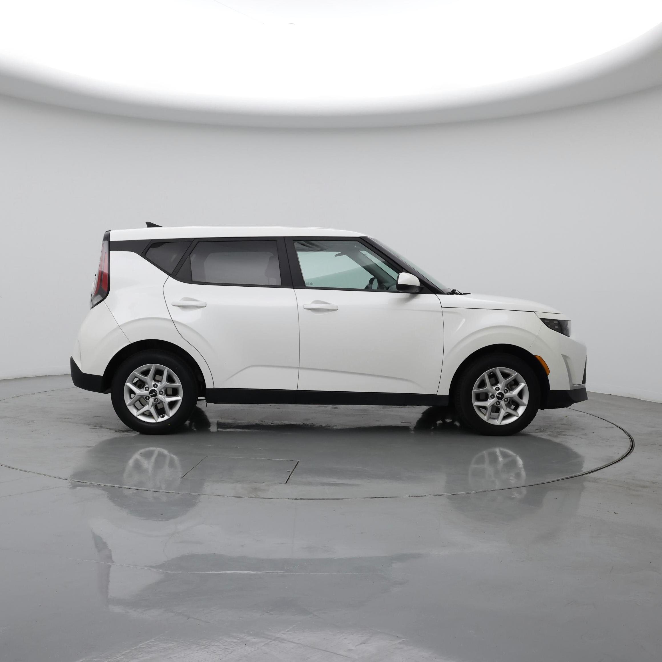 Thumbnail: 2023 Kia Soul - 7