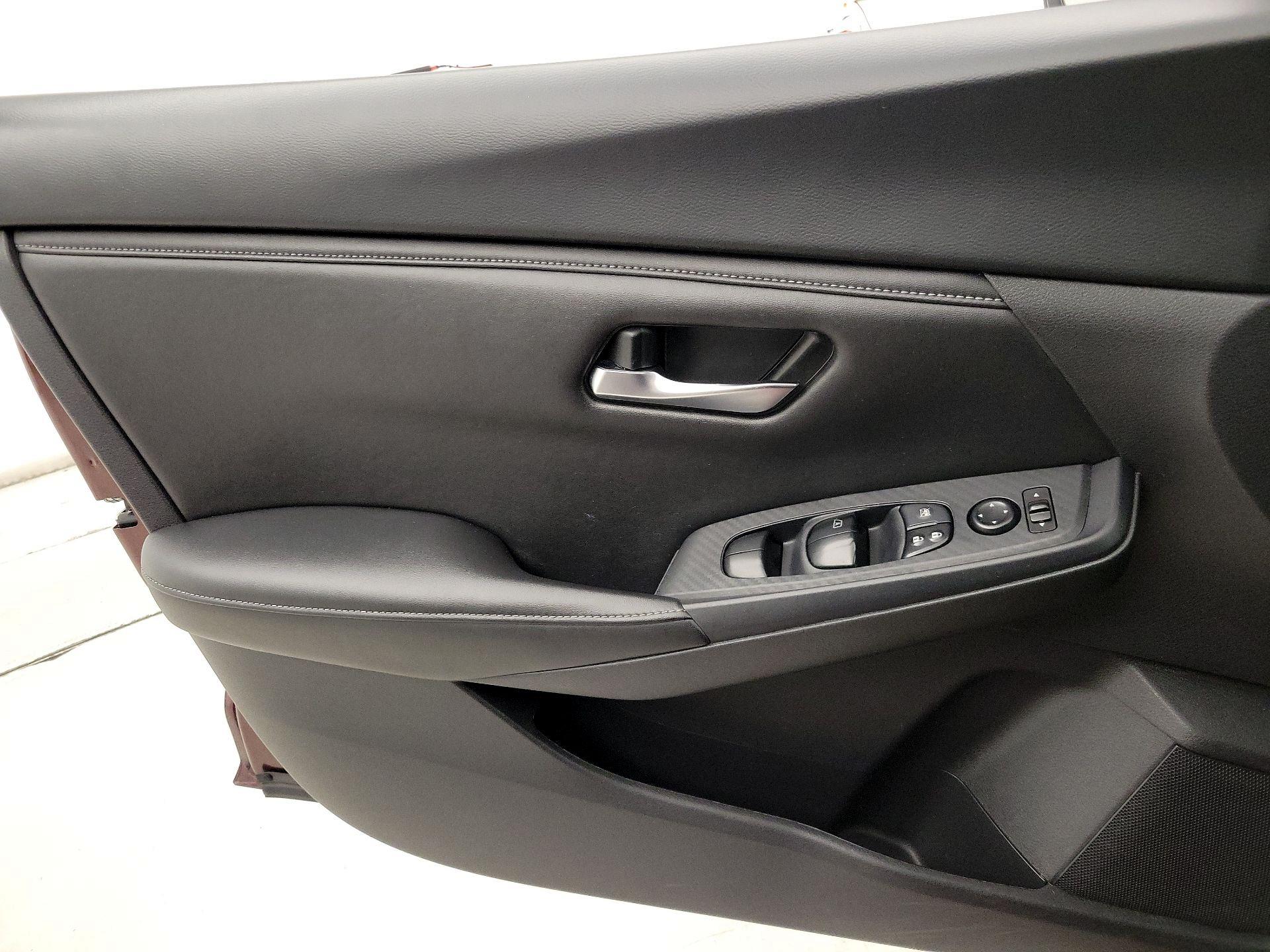 Thumbnail: 2023 Nissan Sentra - 12