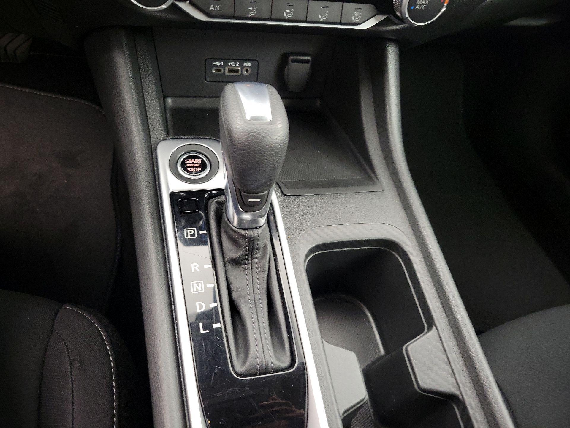 Thumbnail: 2023 Nissan Sentra - 17