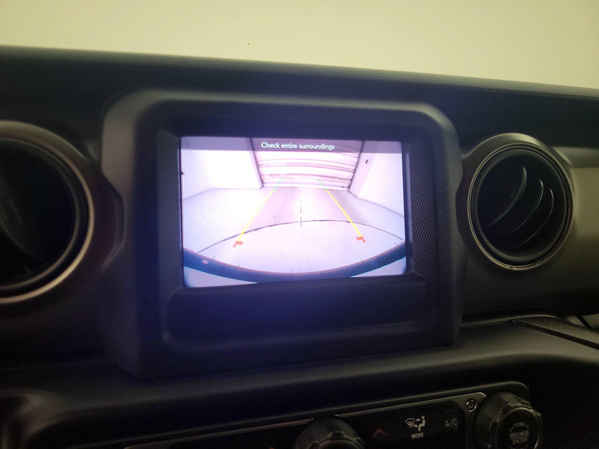 Thumbnail: 2021 Jeep Wrangler - 14