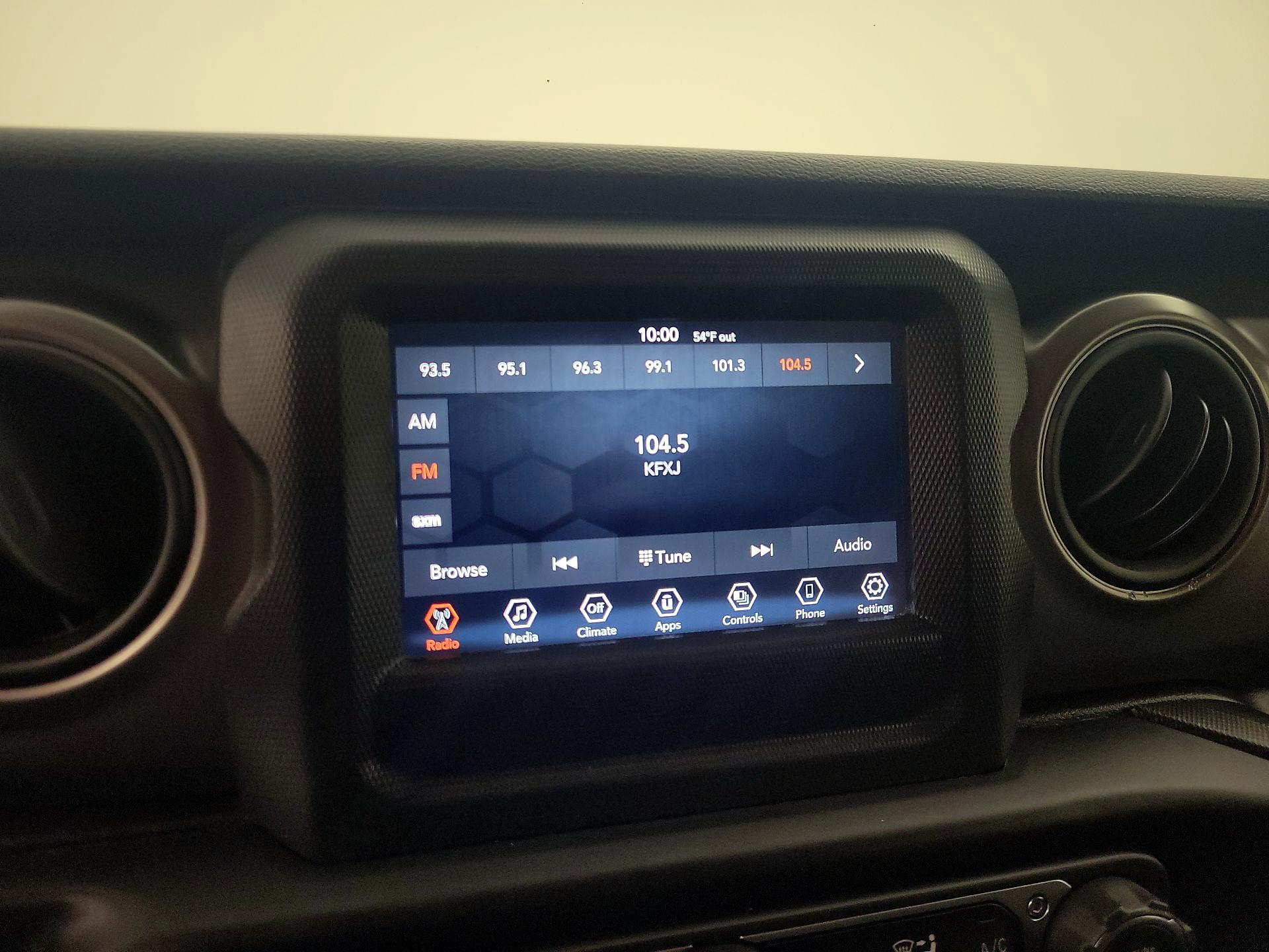 Thumbnail: 2021 Jeep Wrangler - 15