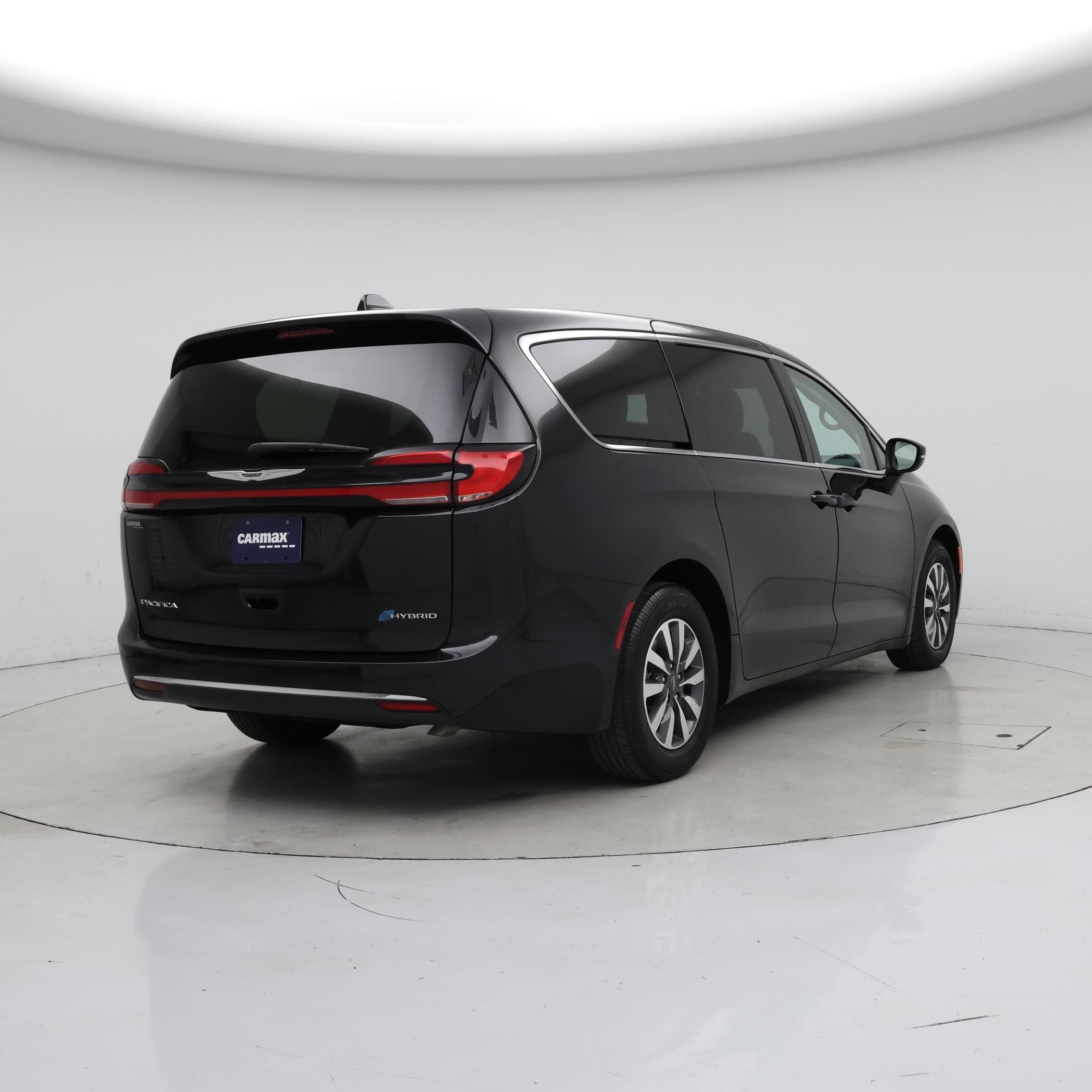 Thumbnail: 2023 Chrysler Pacifica - 8