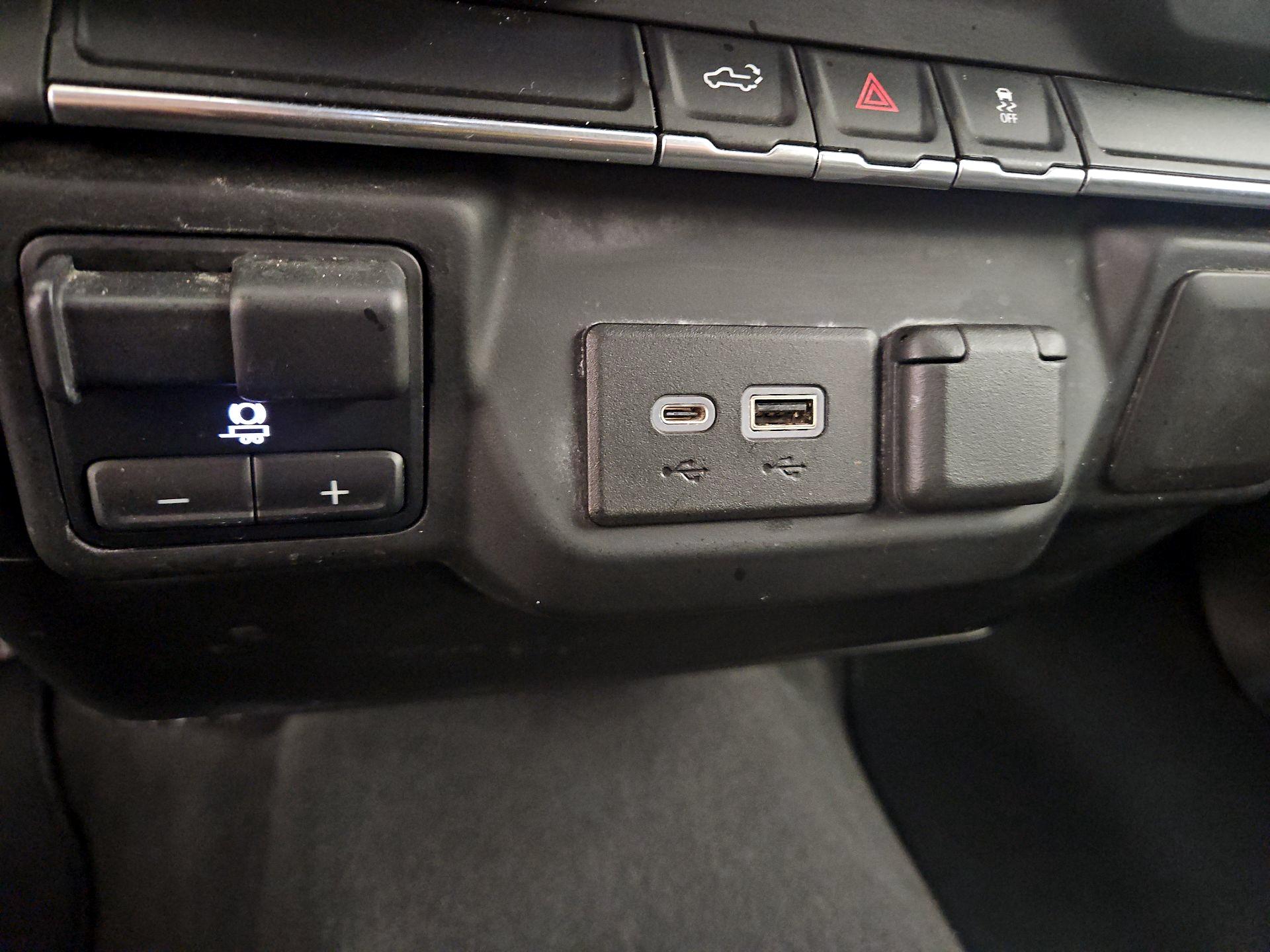 Thumbnail: 2021 Chevrolet Silverado 2500 - 18