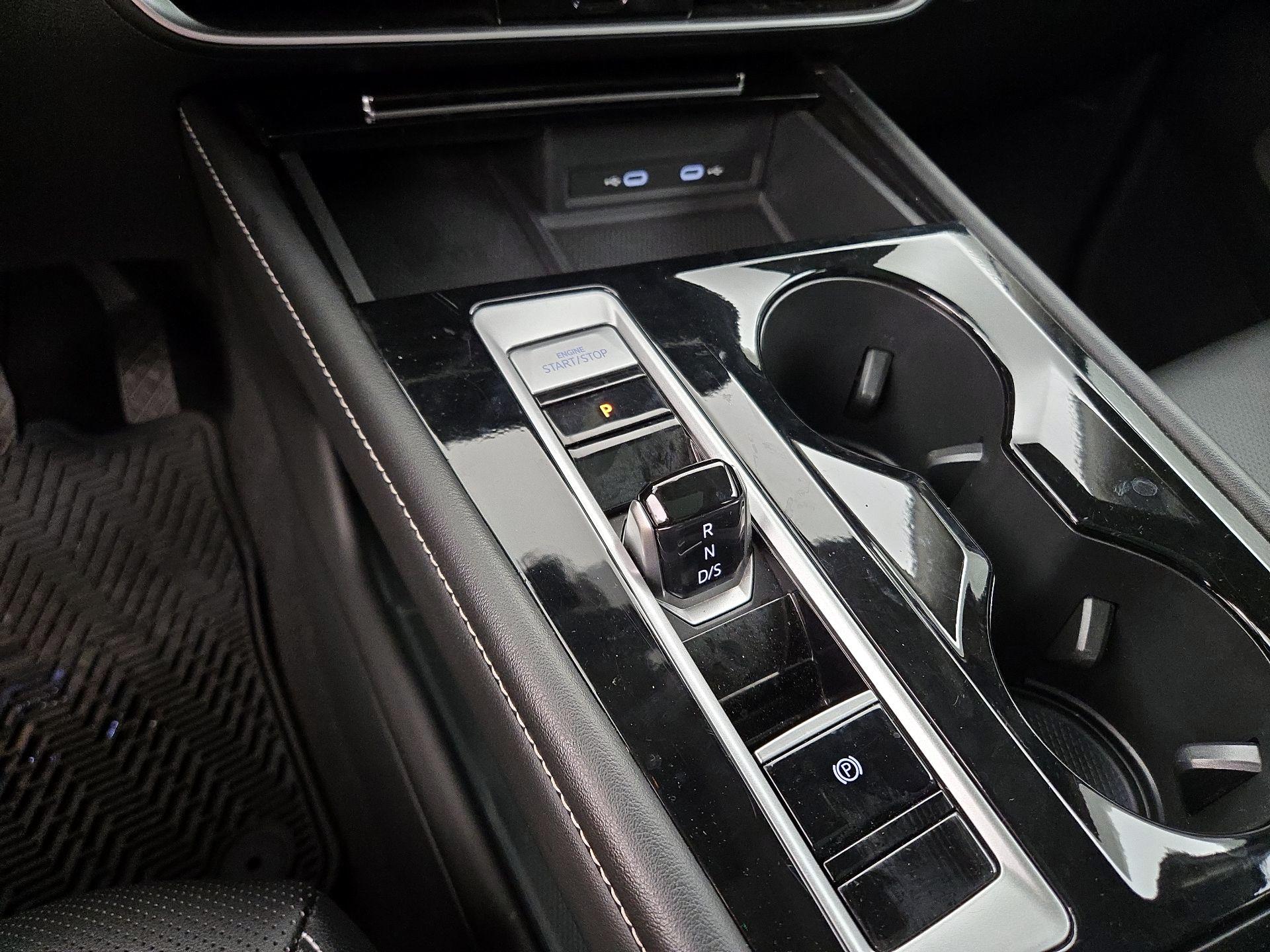 Thumbnail: 2024 Volkswagen Atlas - 17