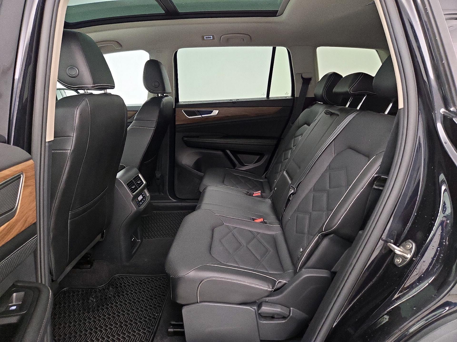 Thumbnail: 2024 Volkswagen Atlas - 20