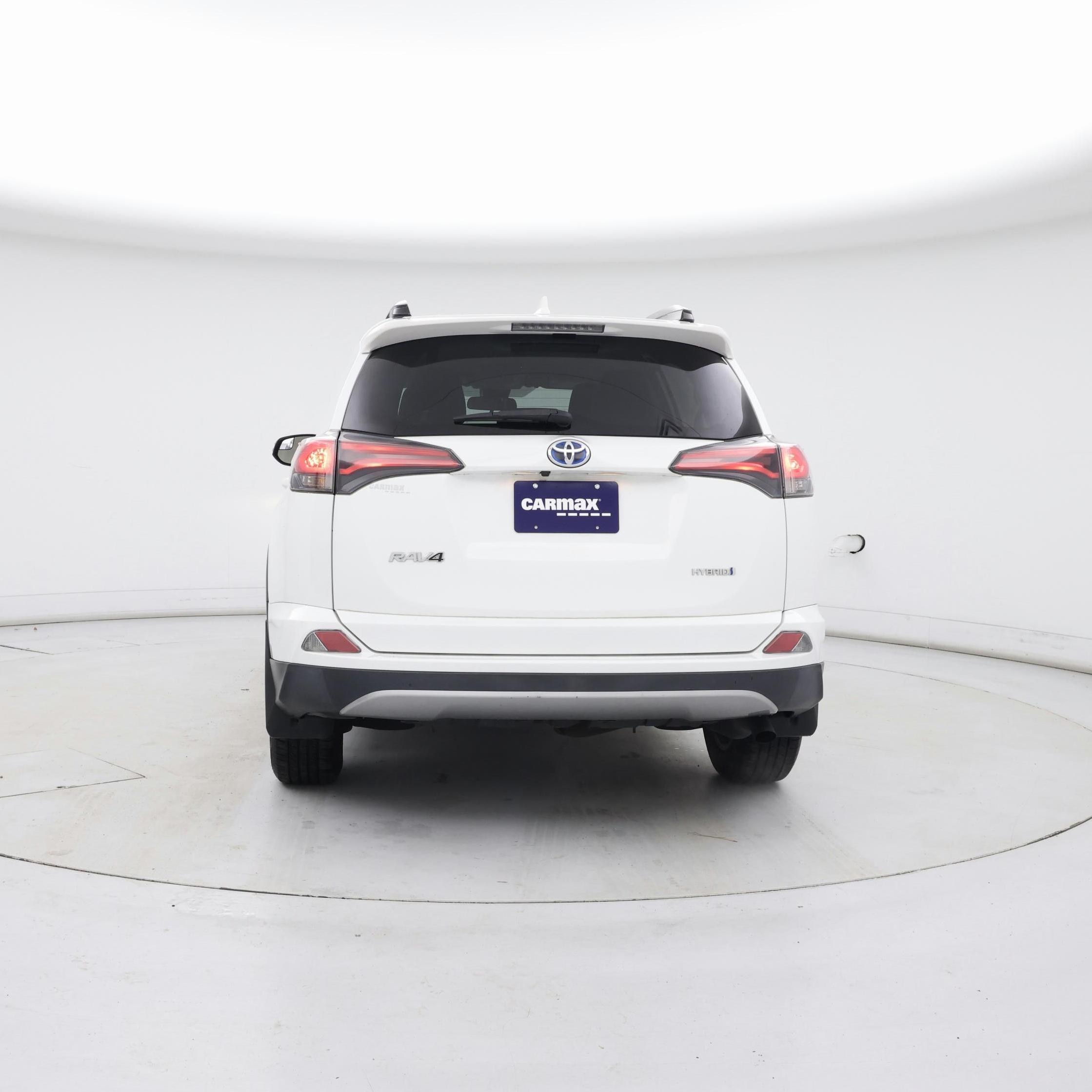 Thumbnail: 2018 Toyota RAV4 - 6