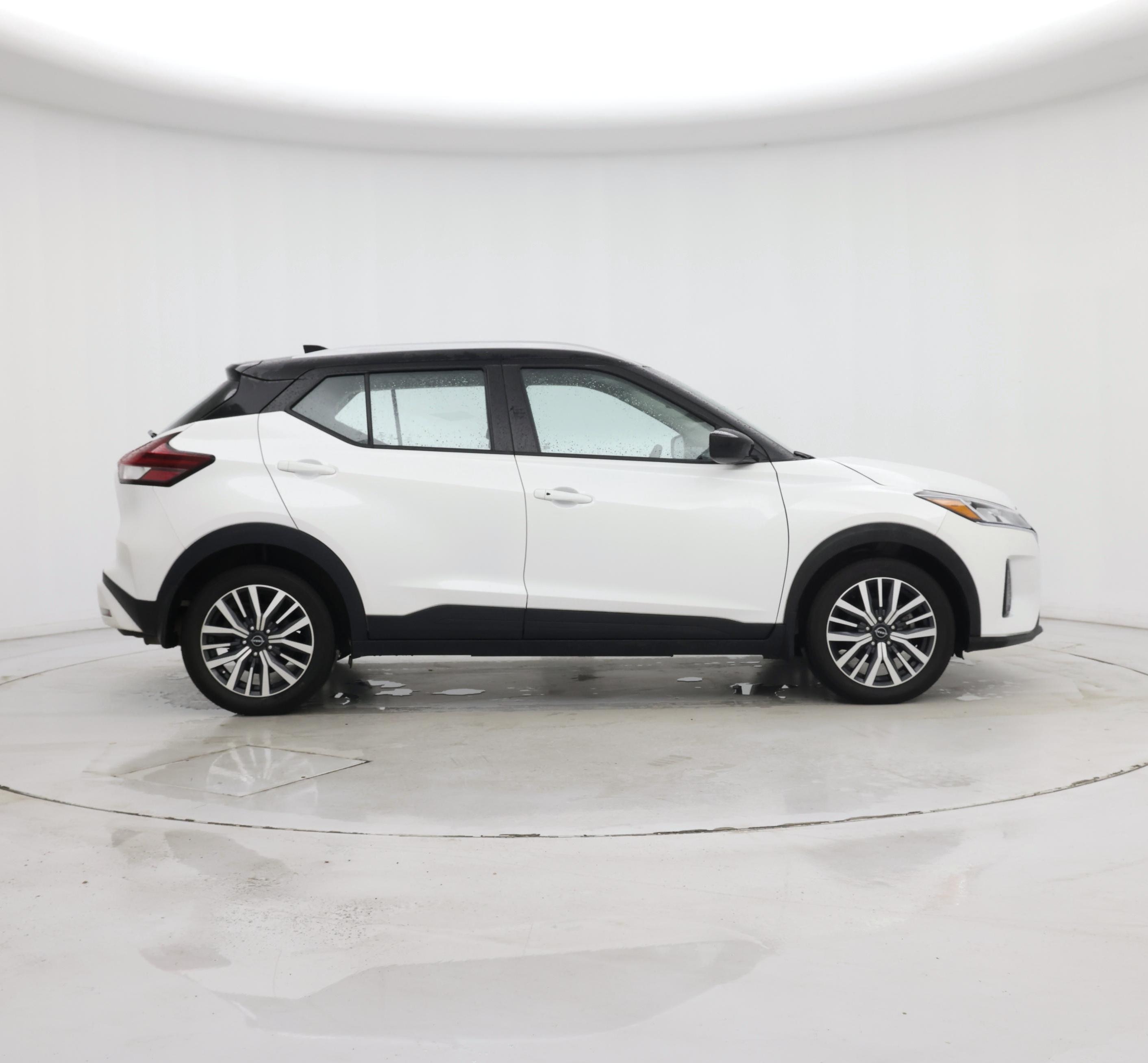 Thumbnail: 2023 Nissan Kicks - 7