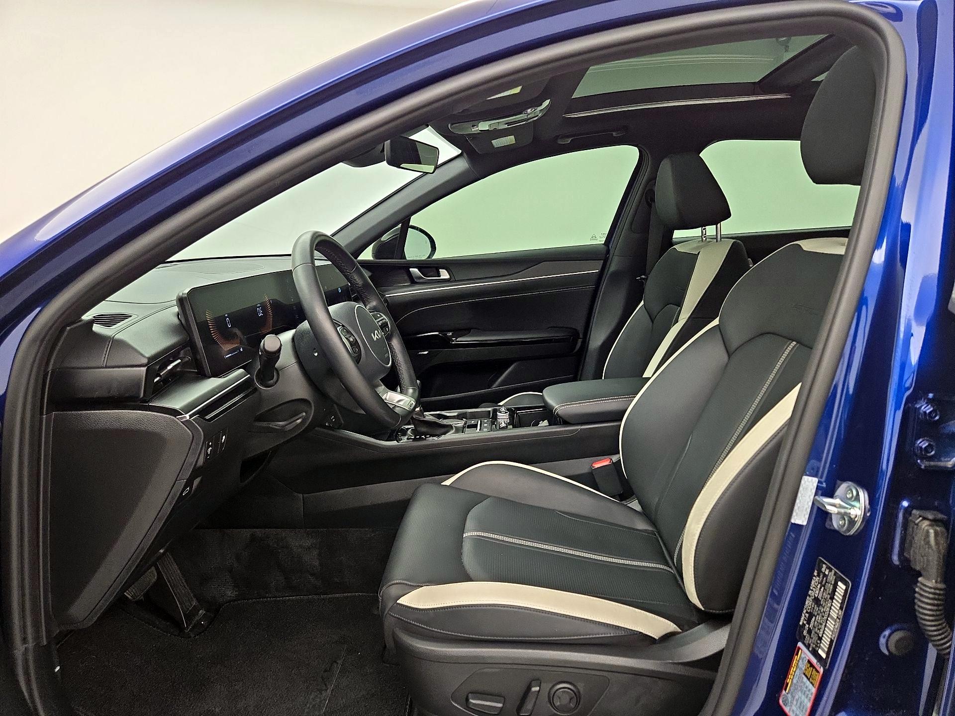 Thumbnail: 2025 Kia K5 - 11