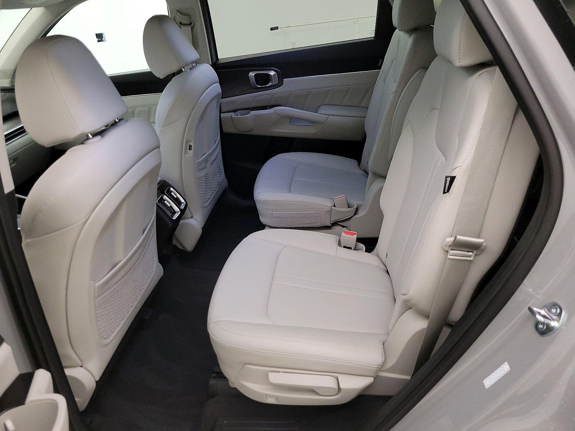 Thumbnail: 2025 Kia Sorento - 20