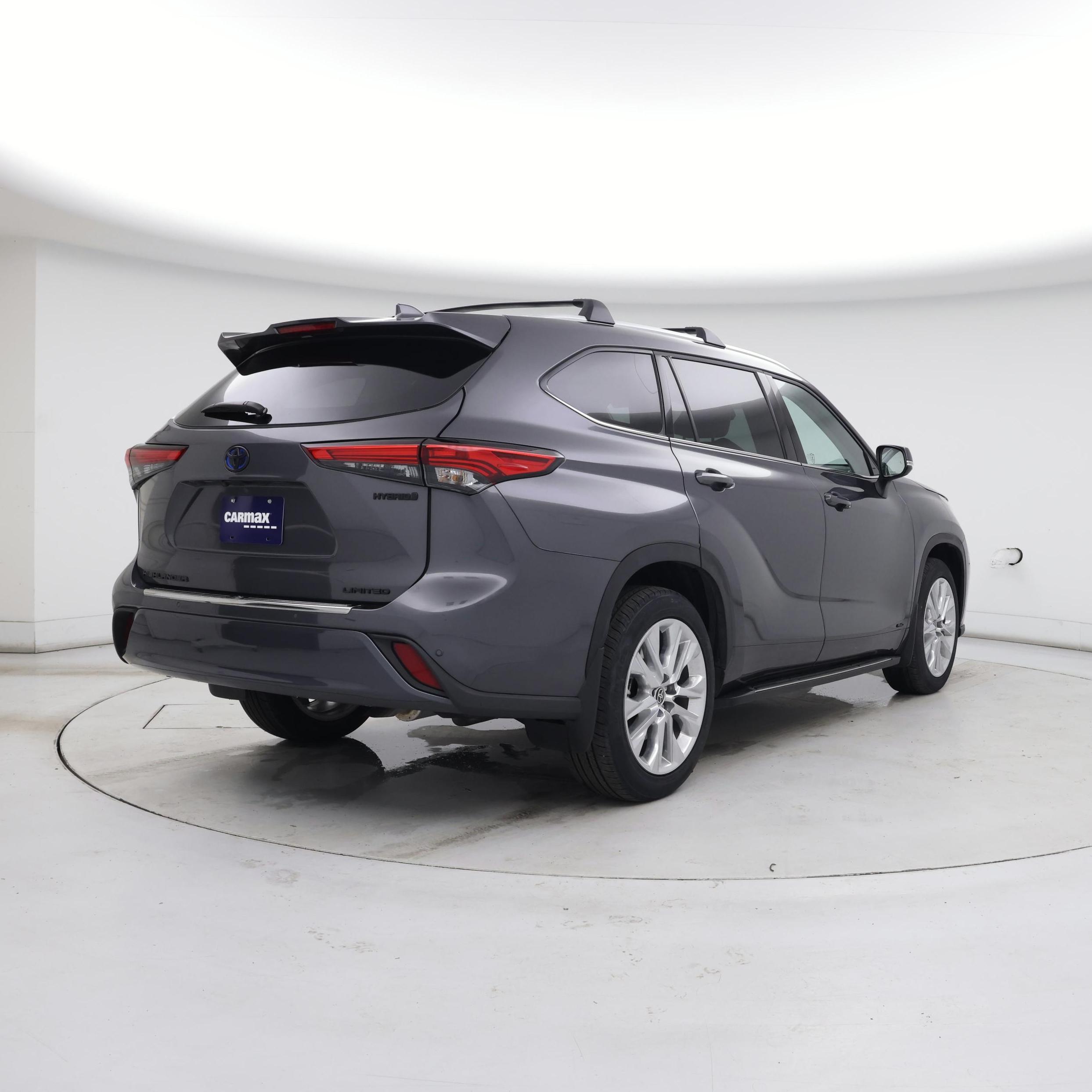 Thumbnail: 2023 Toyota Highlander - 8