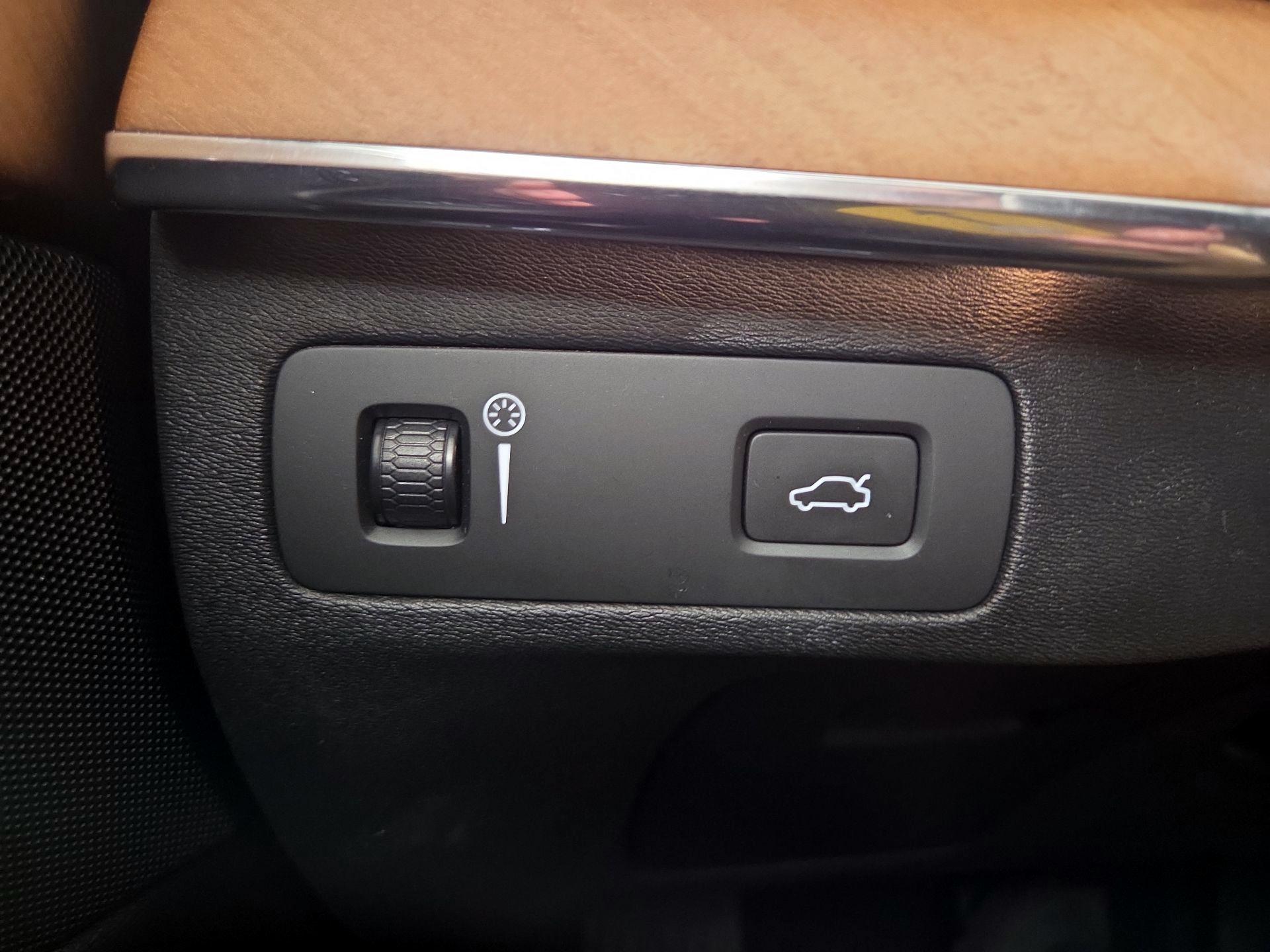 Thumbnail: 2018 Volvo XC90 - 11