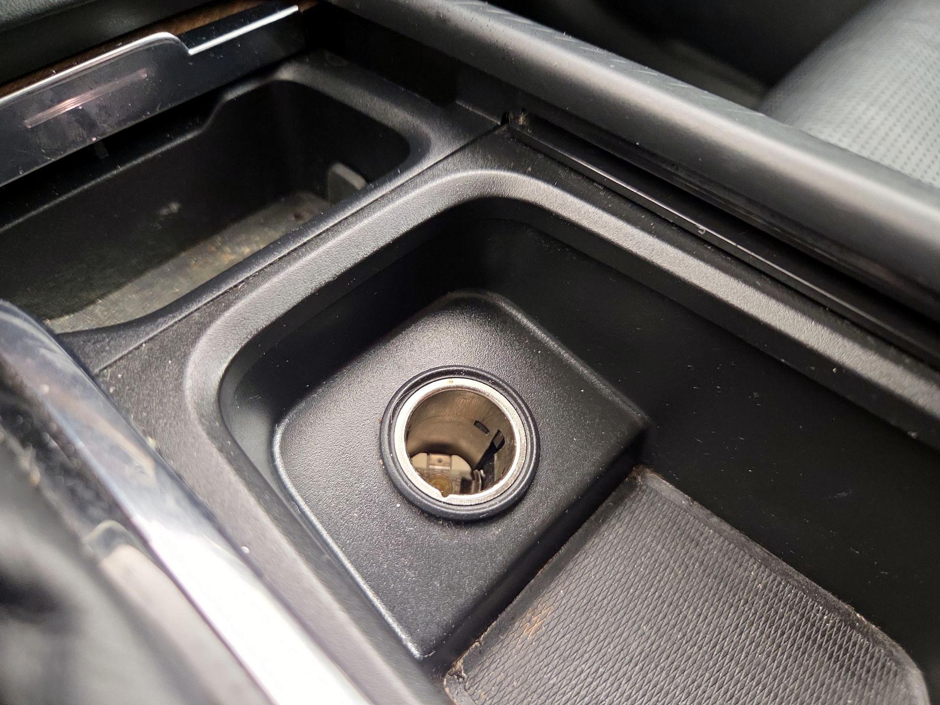 Thumbnail: 2018 Volvo XC90 - 17