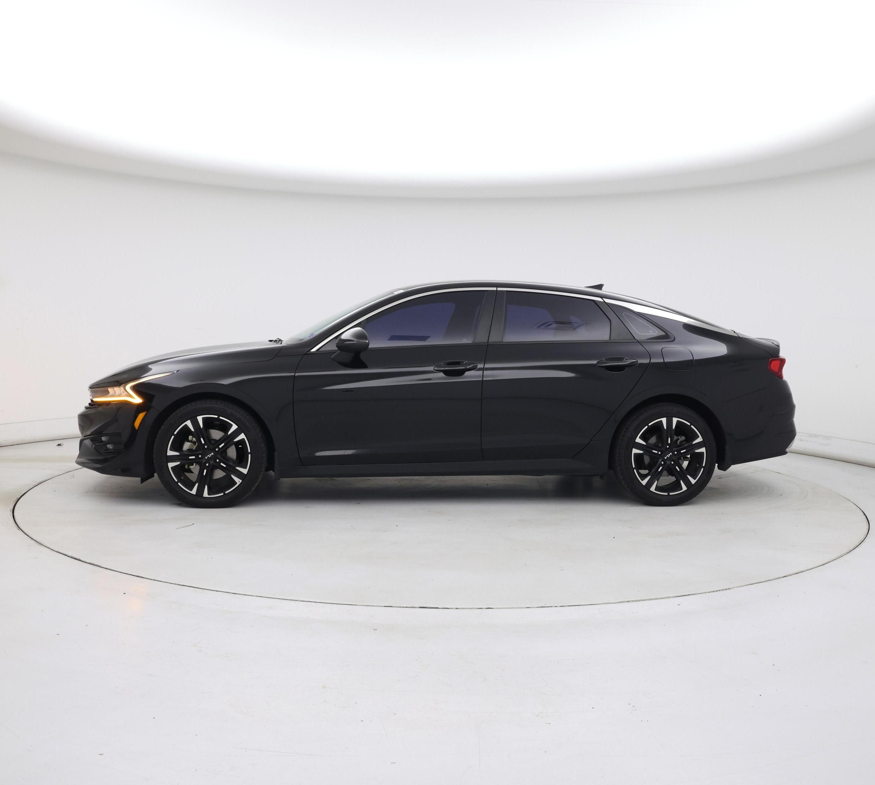 Thumbnail: 2022 Kia K5 - 3