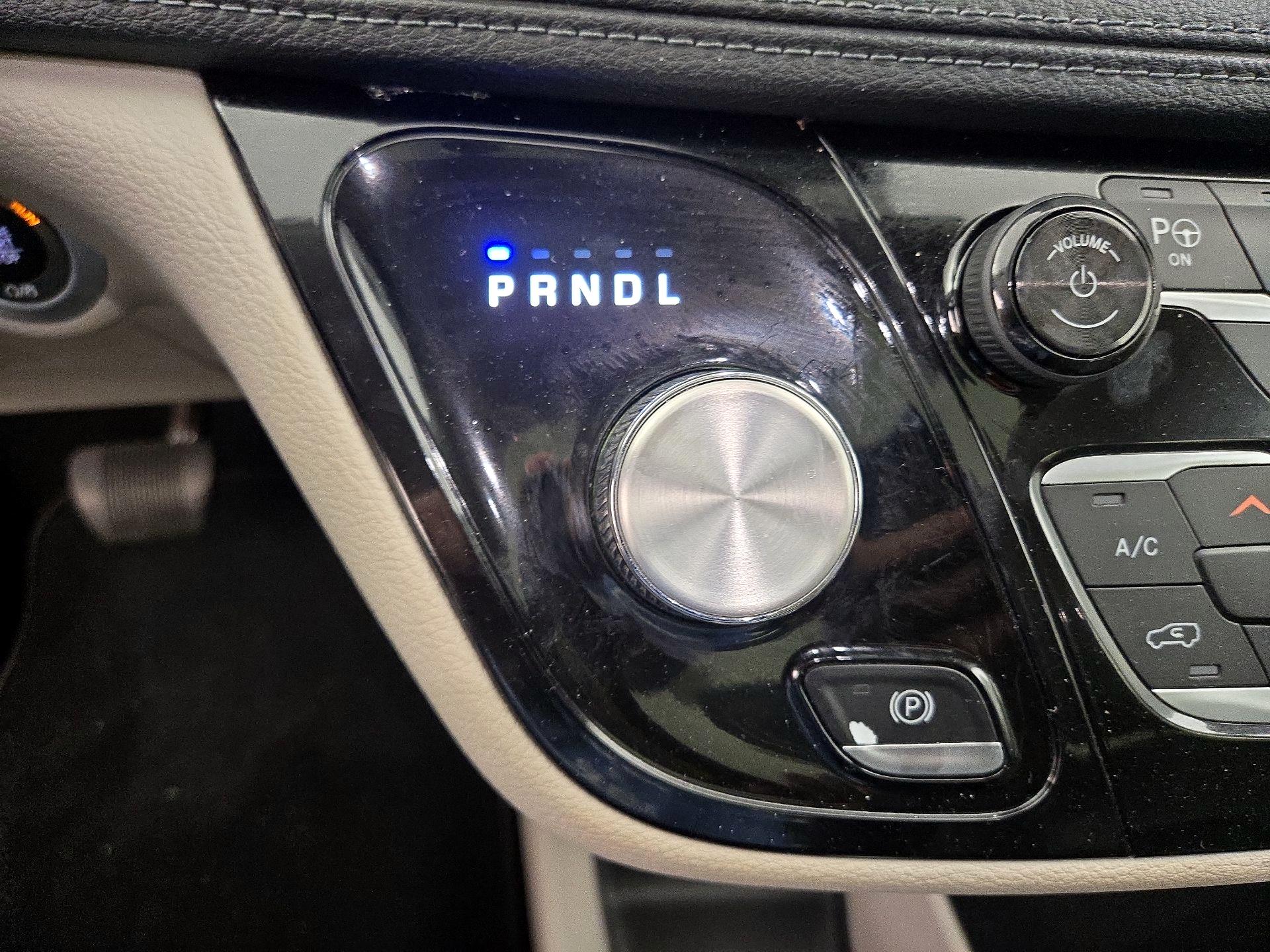 Thumbnail: 2019 Chrysler Pacifica - 18