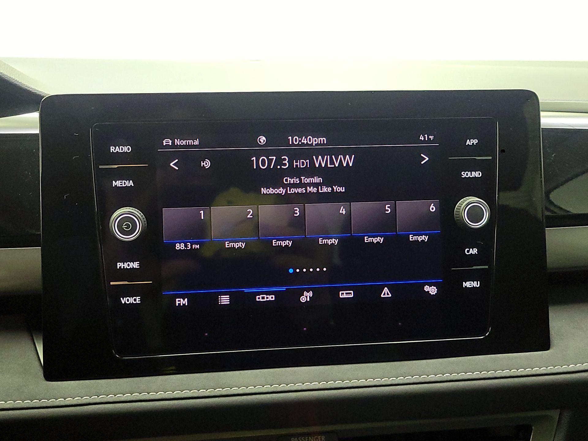 Thumbnail: 2025 Volkswagen Taos - 13