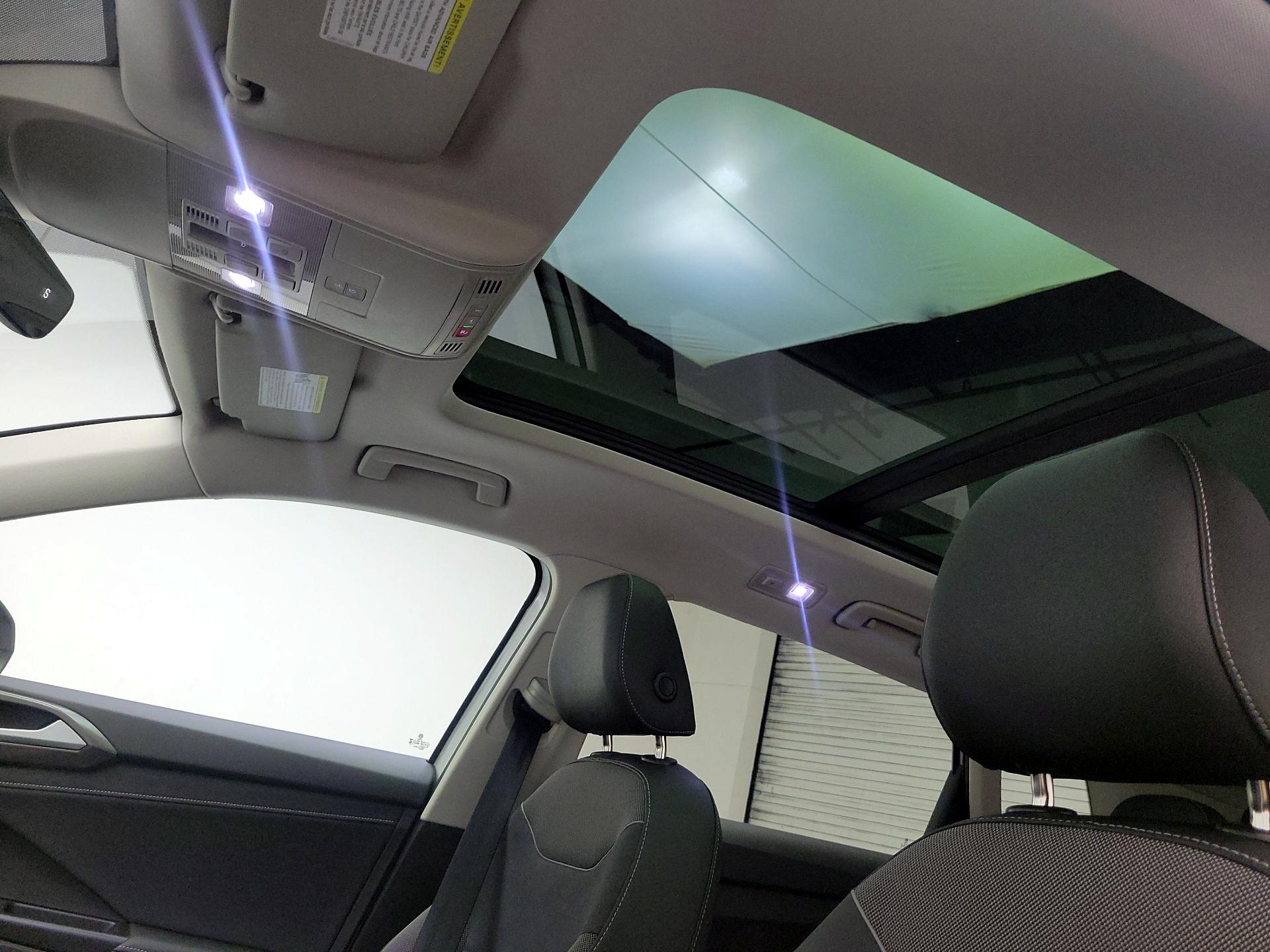 Thumbnail: 2025 Volkswagen Taos - 17