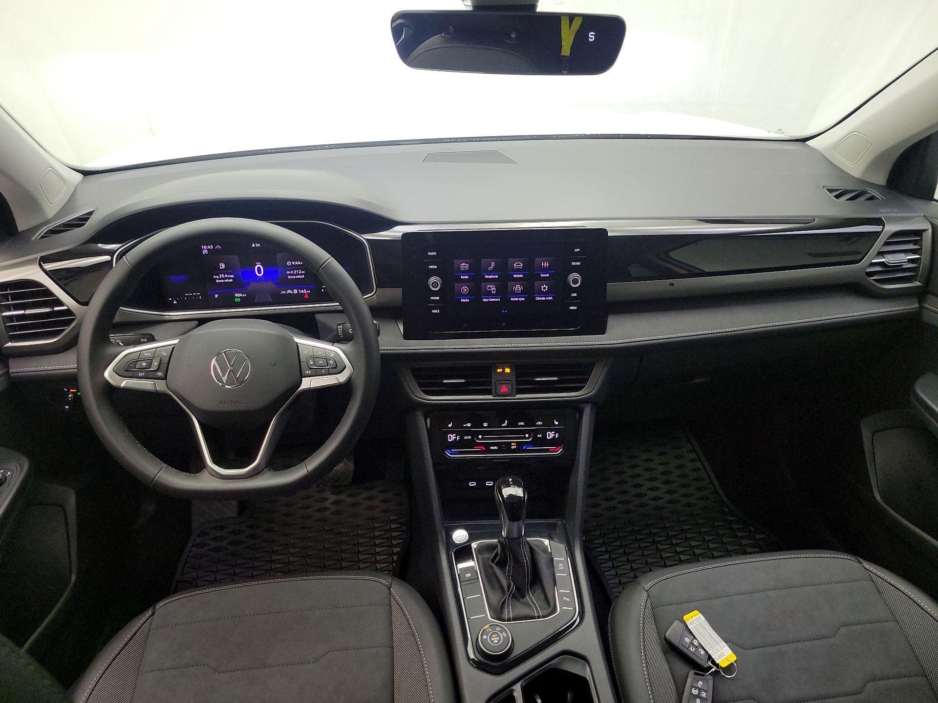 Thumbnail: 2025 Volkswagen Taos - 8