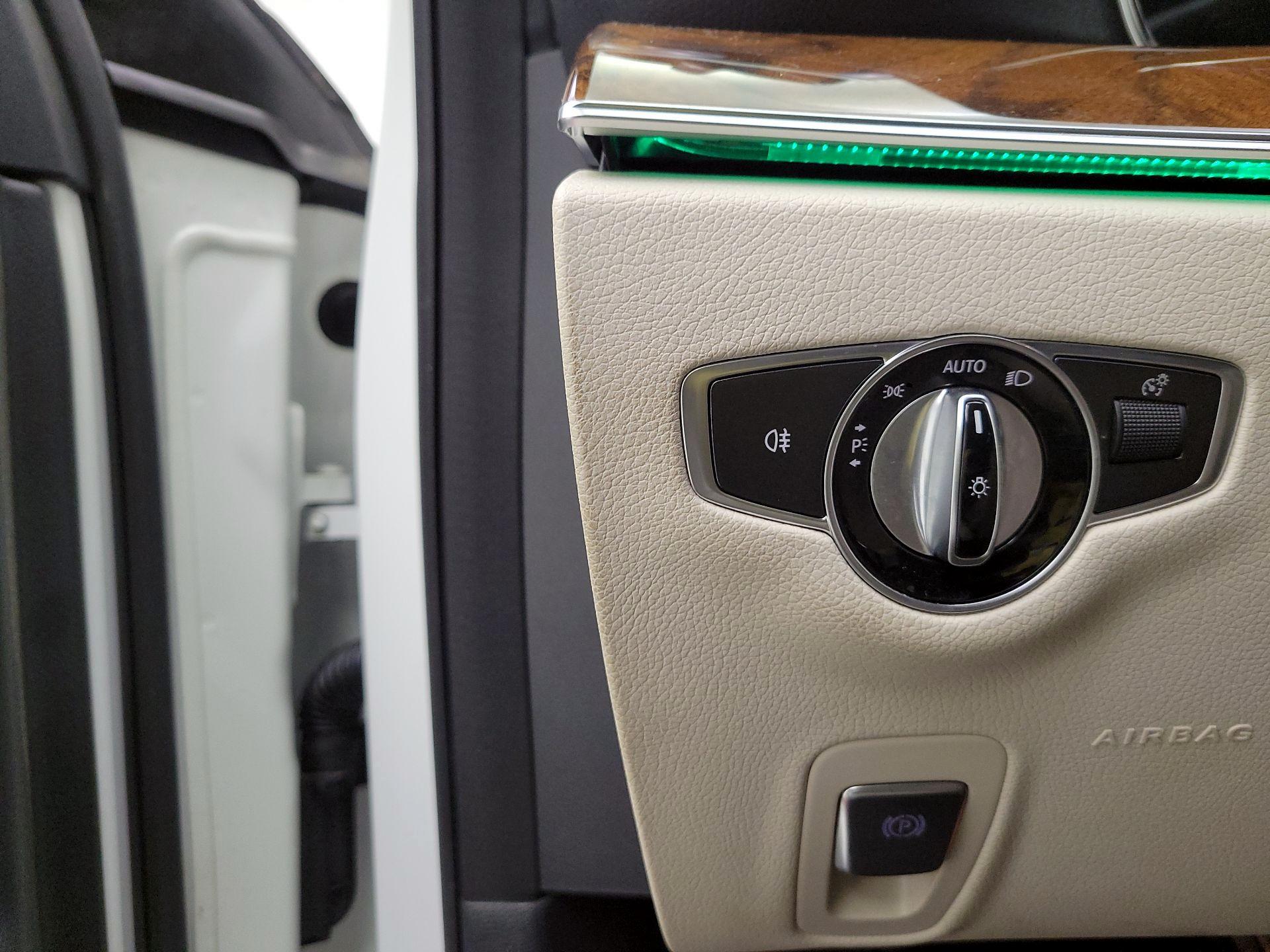 Thumbnail: 2017 Mercedes-Benz E-Class - 11