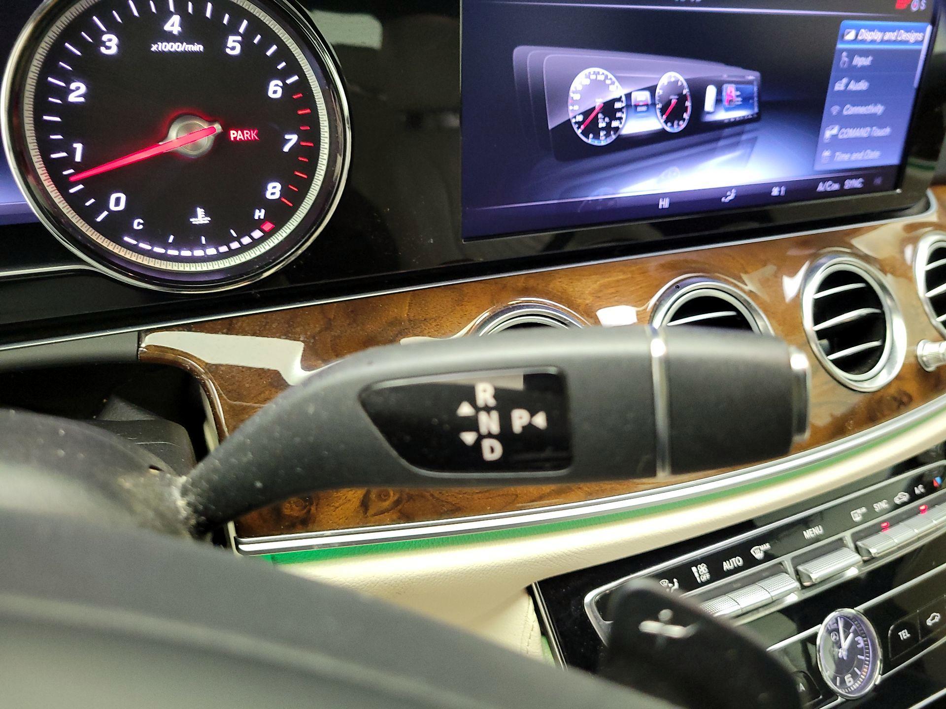 Thumbnail: 2017 Mercedes-Benz E-Class - 15