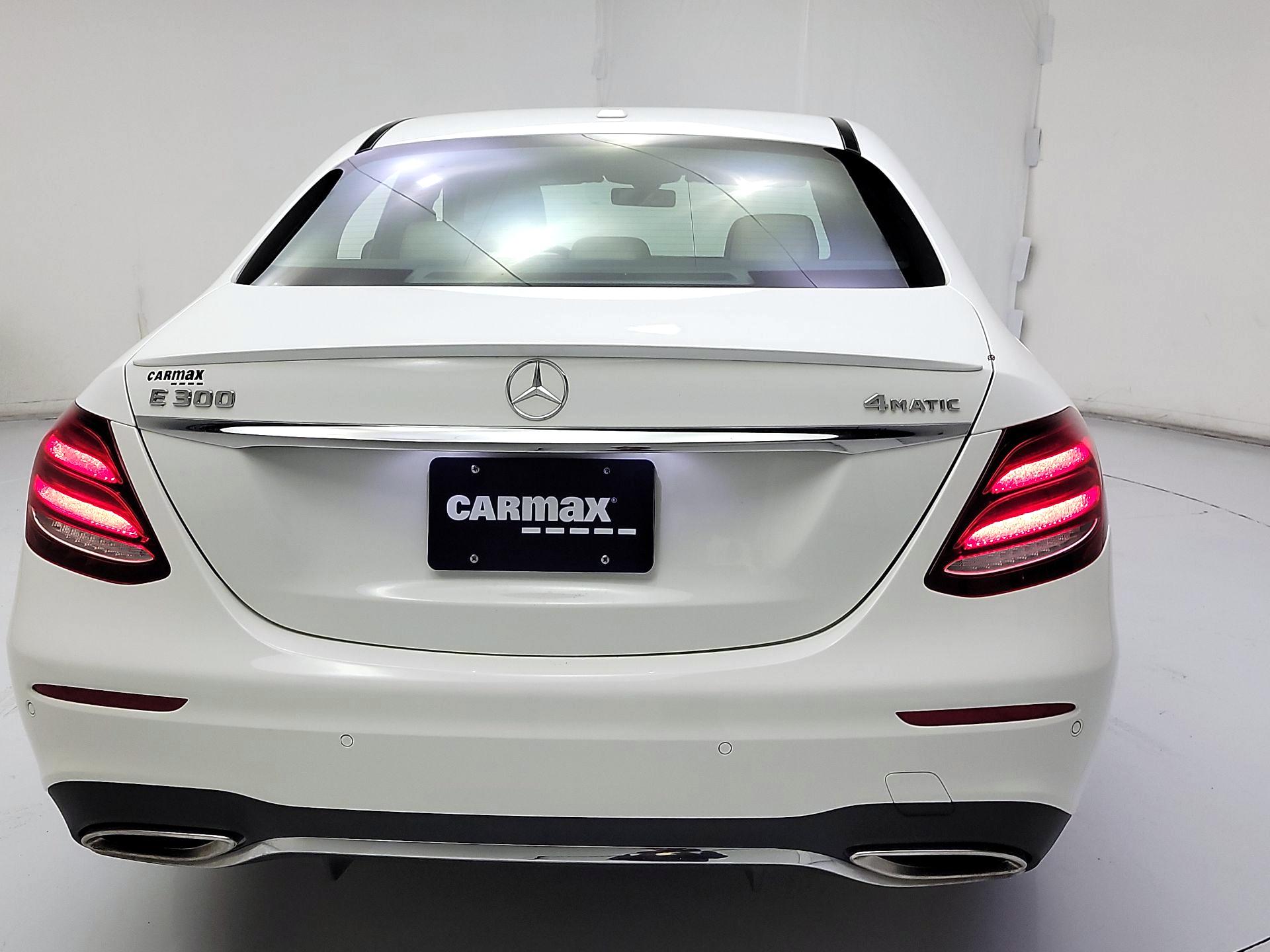 Thumbnail: 2017 Mercedes-Benz E-Class - 6