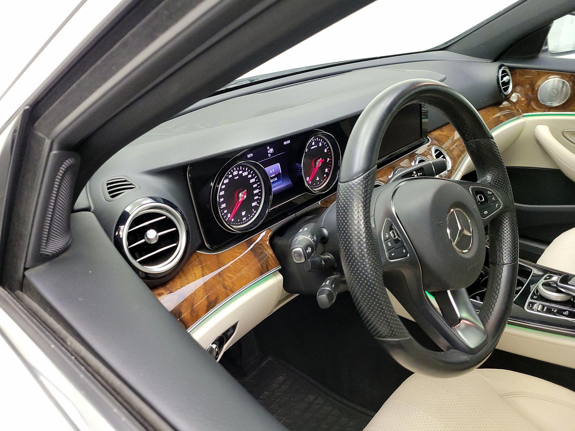 Thumbnail: 2017 Mercedes-Benz E-Class - 8