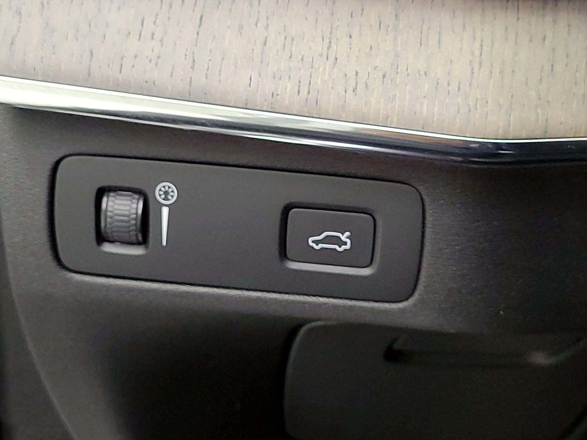 Thumbnail: 2021 Volvo XC90 - 11