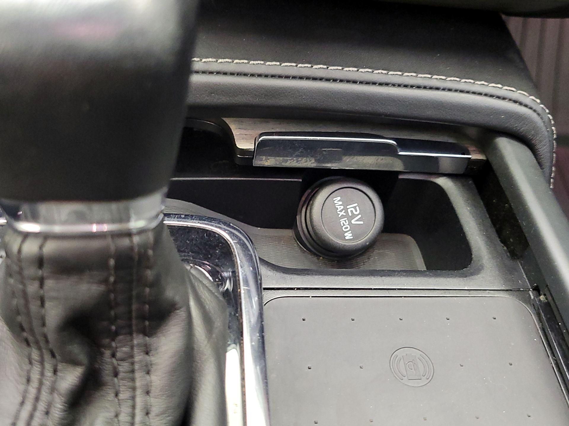 Thumbnail: 2021 Volvo XC90 - 16