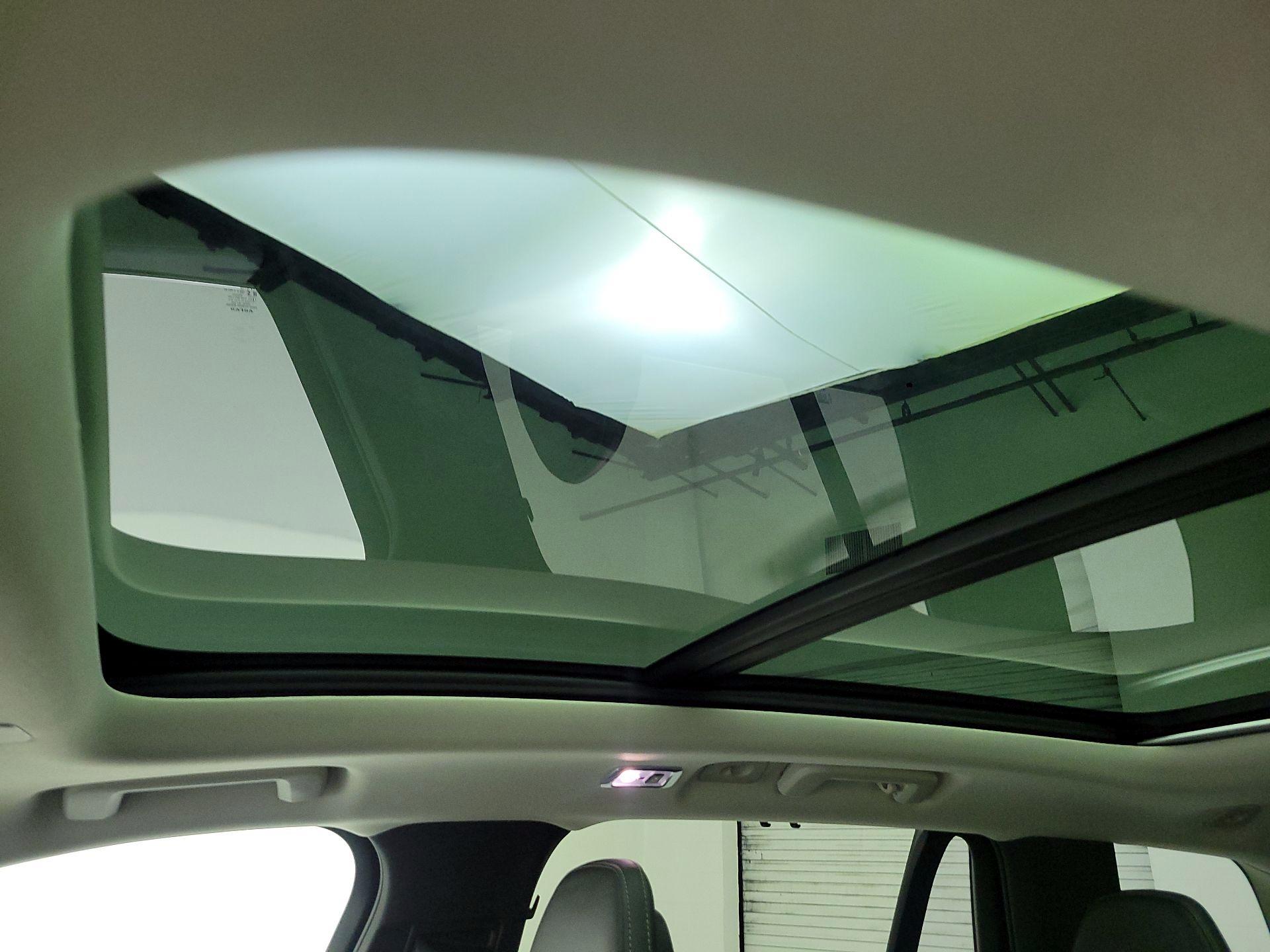 Thumbnail: 2021 Volvo XC90 - 17