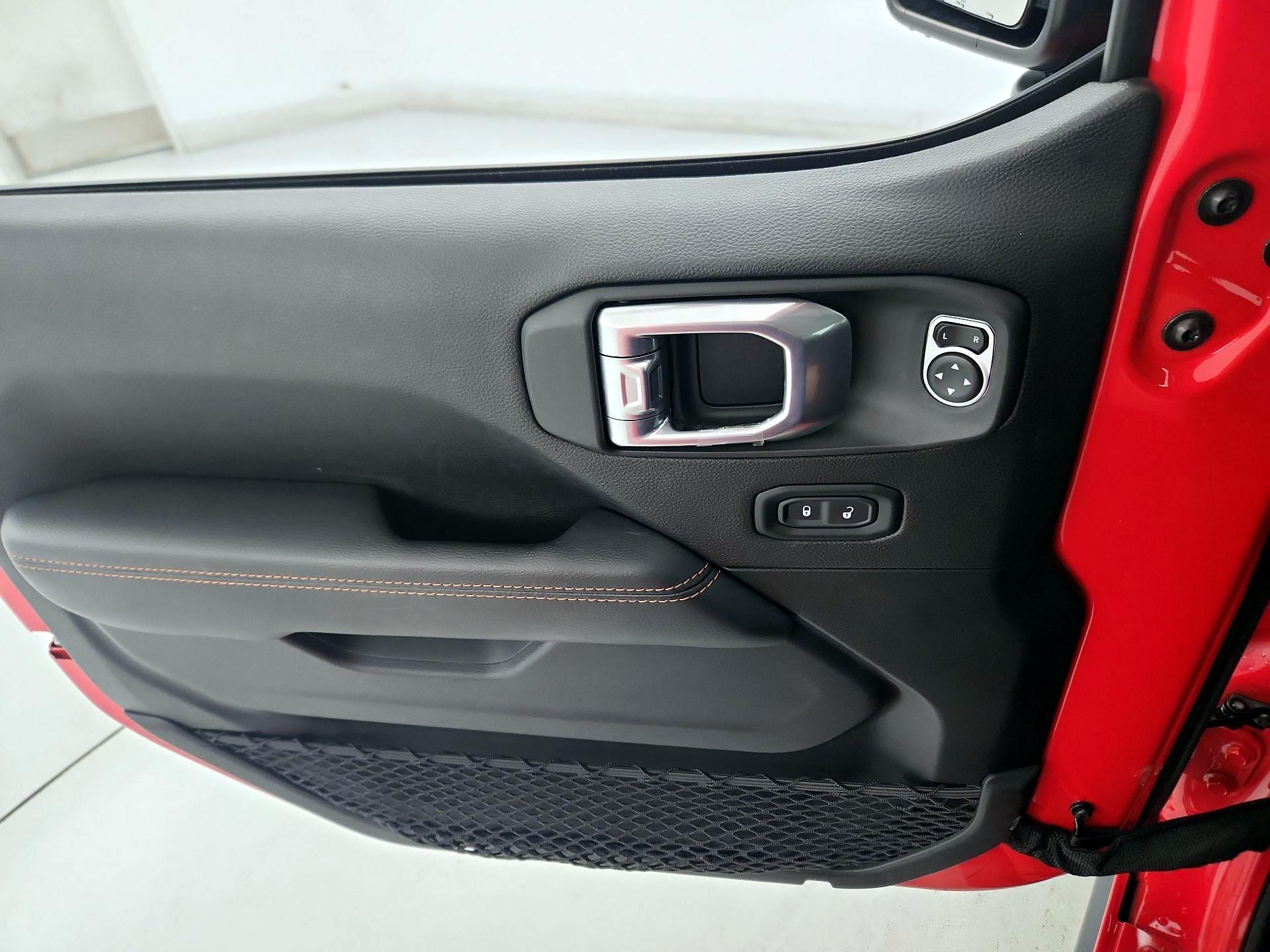 Thumbnail: 2020 Jeep Gladiator - 12