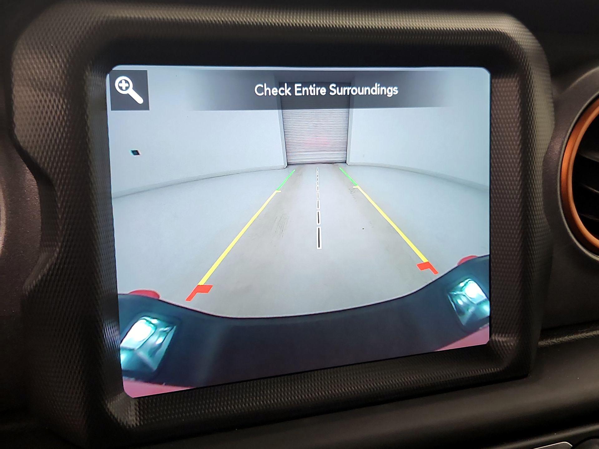 Thumbnail: 2020 Jeep Gladiator - 15