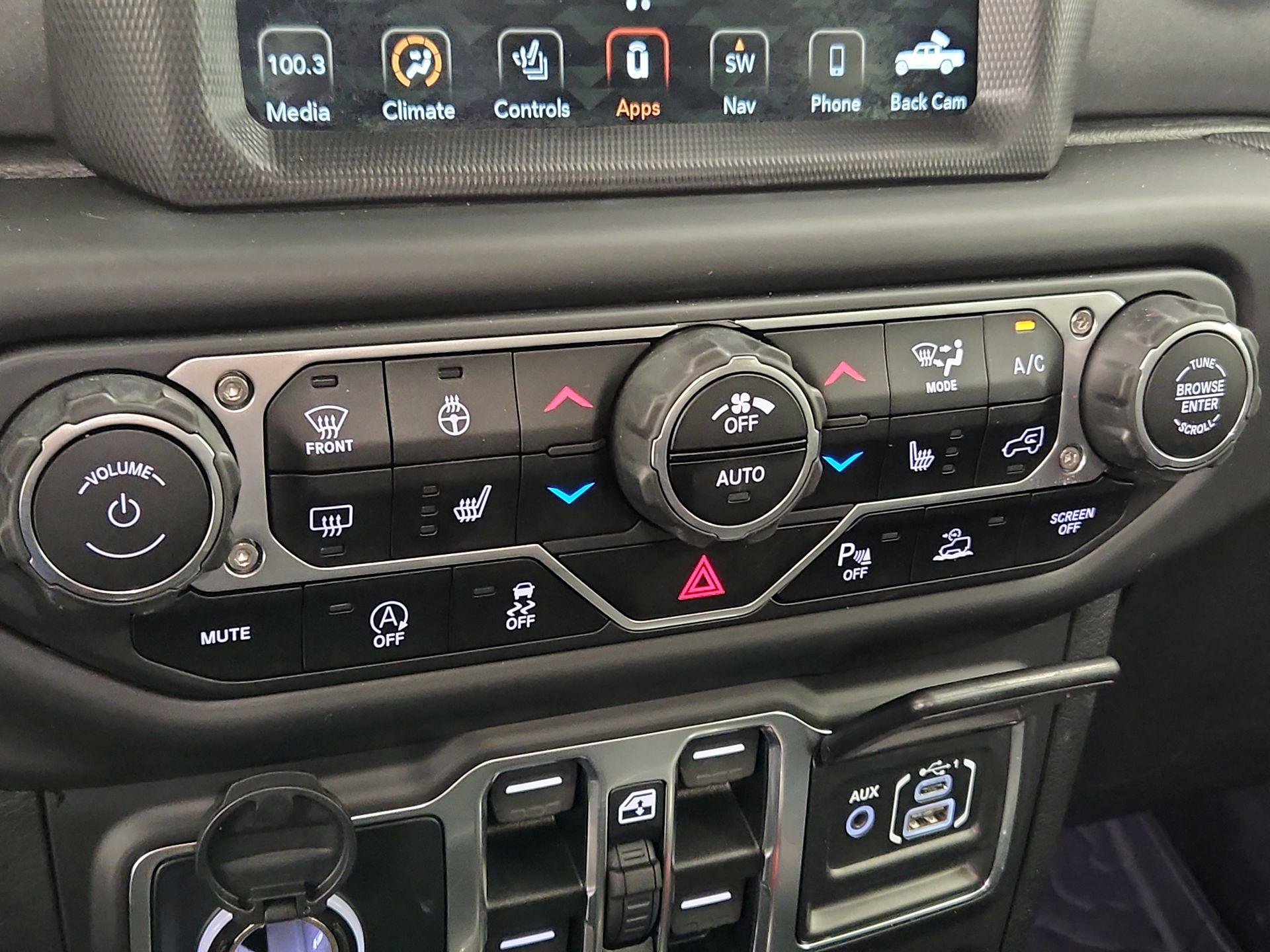 Thumbnail: 2020 Jeep Gladiator - 17