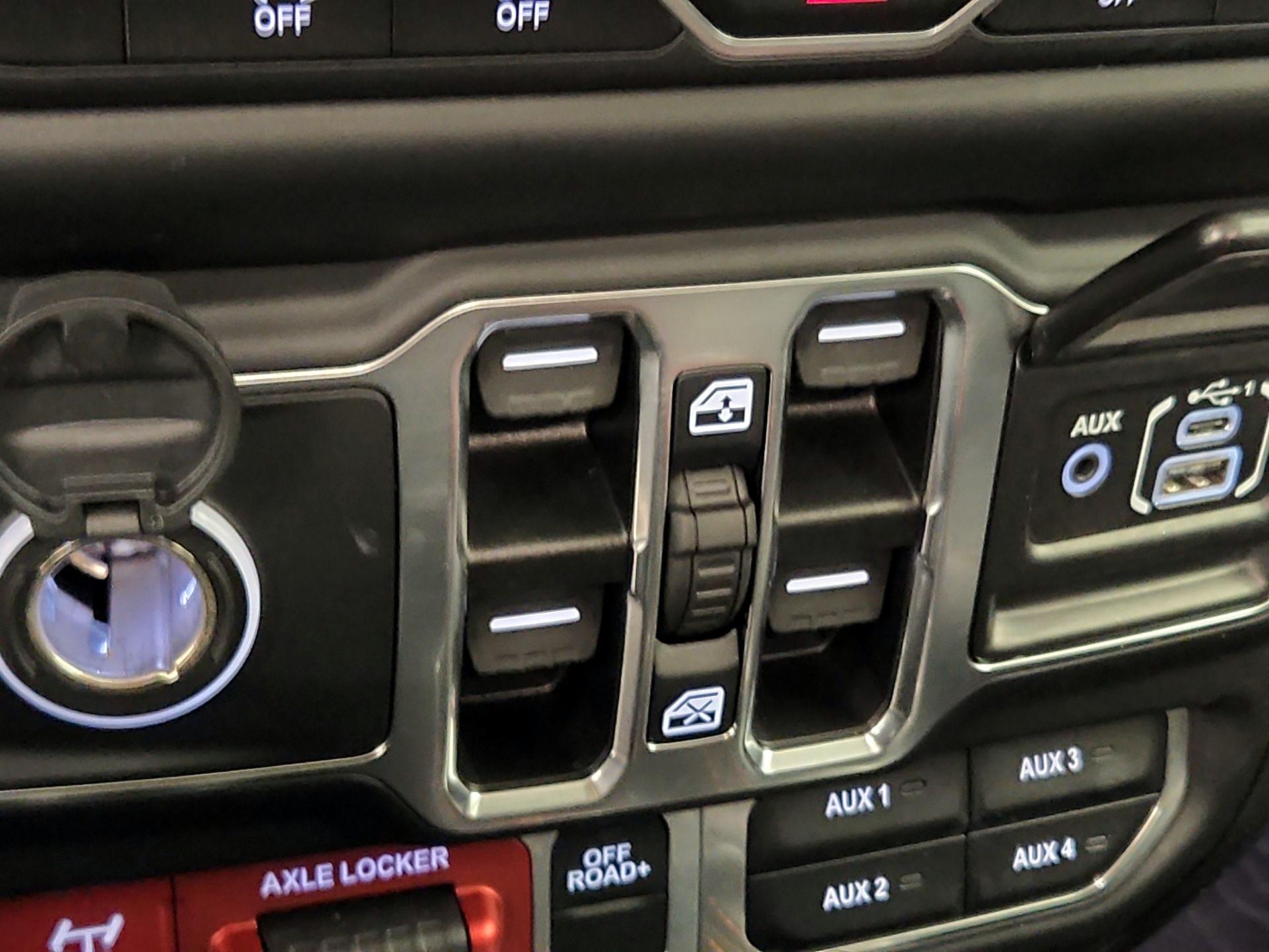 Thumbnail: 2020 Jeep Gladiator - 19