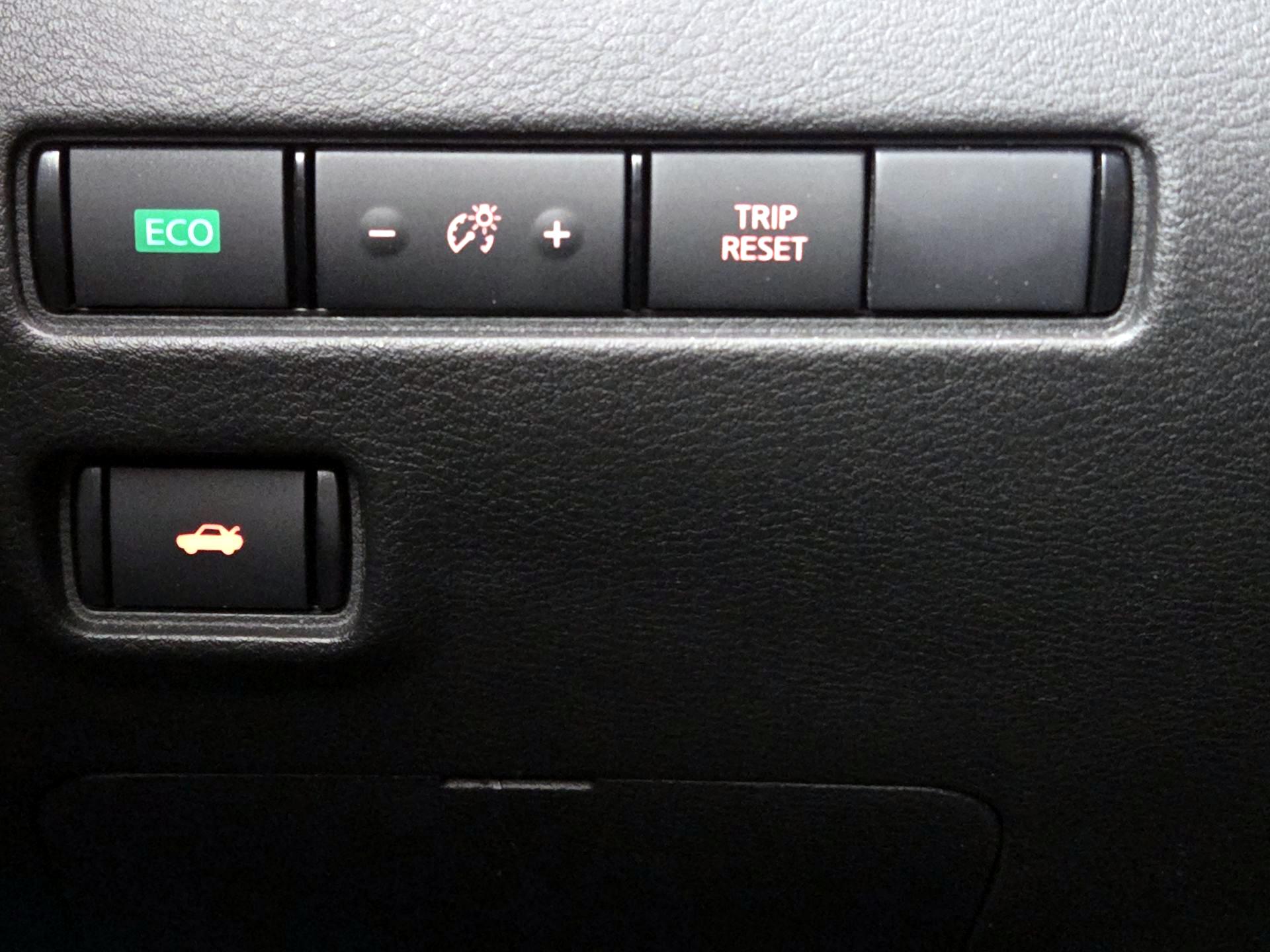 Thumbnail: 2020 Nissan Sentra - 13