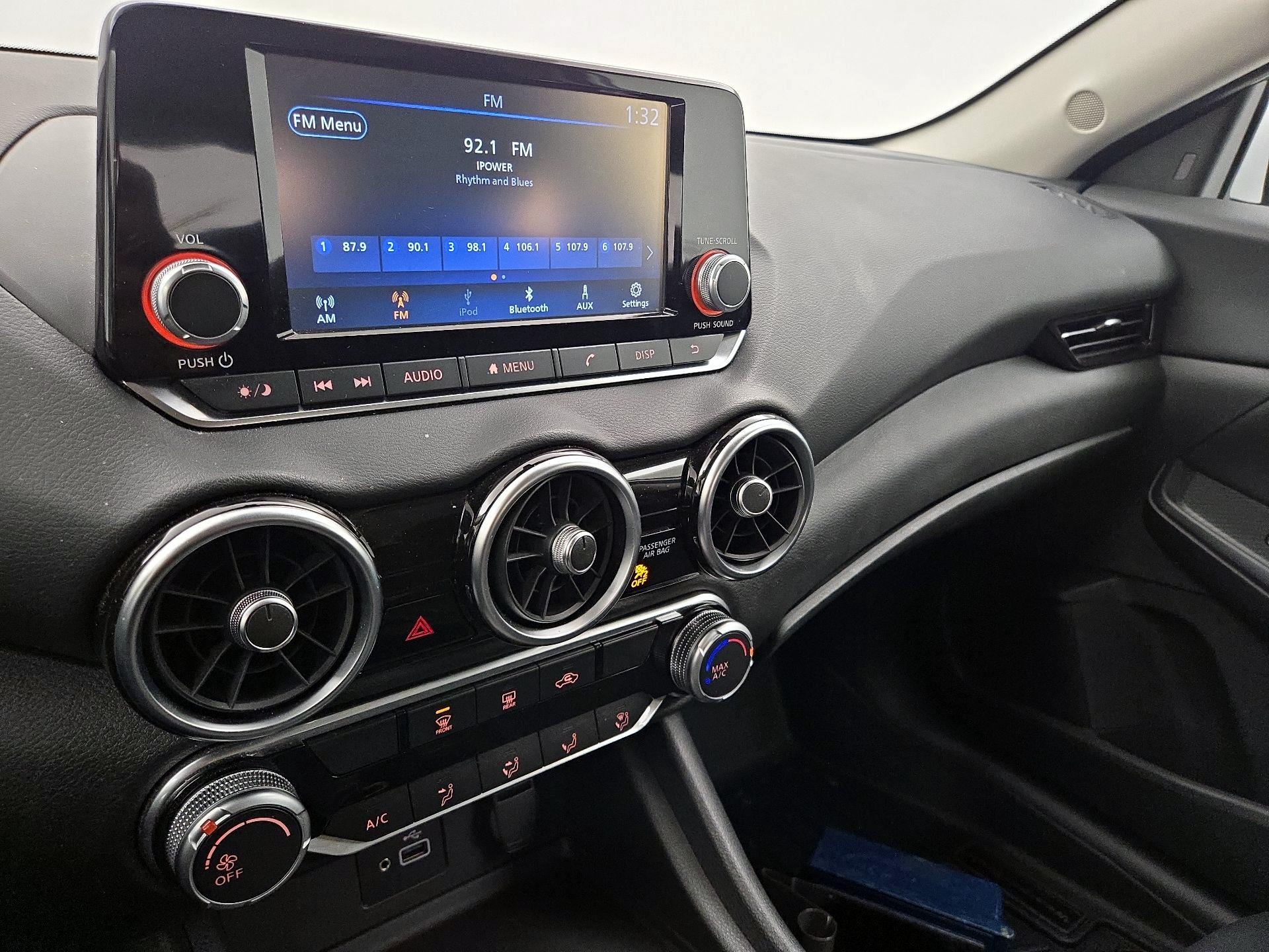 Thumbnail: 2020 Nissan Sentra - 15