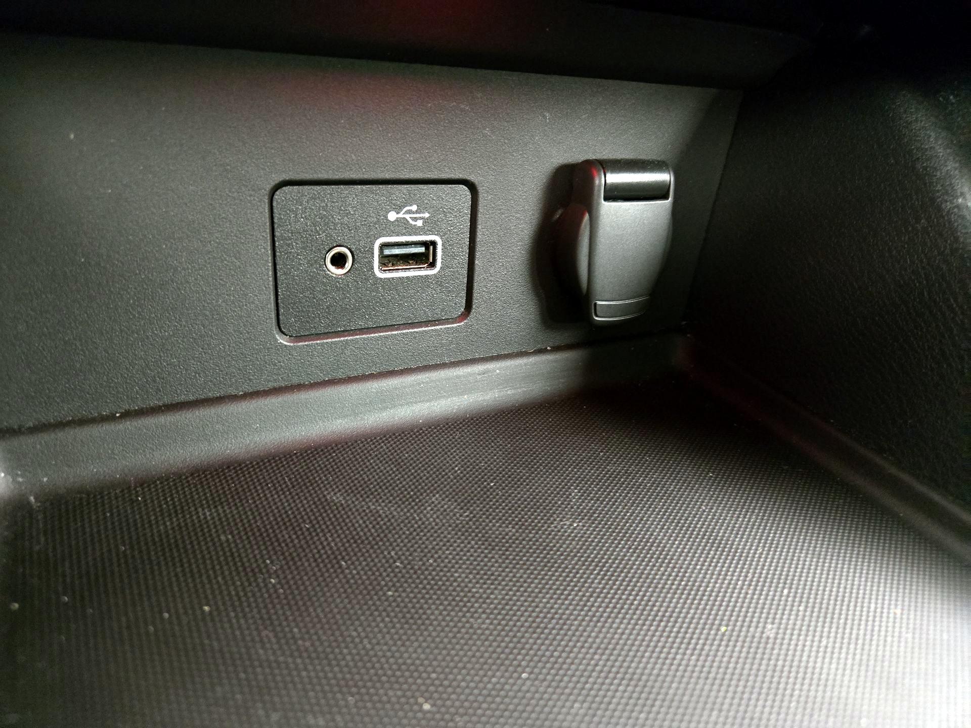 Thumbnail: 2020 Nissan Sentra - 18