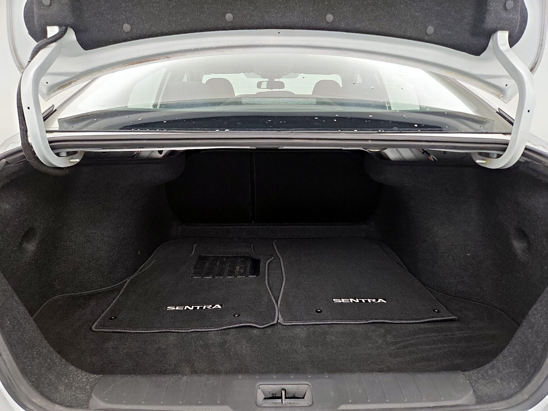 Thumbnail: 2020 Nissan Sentra - 20