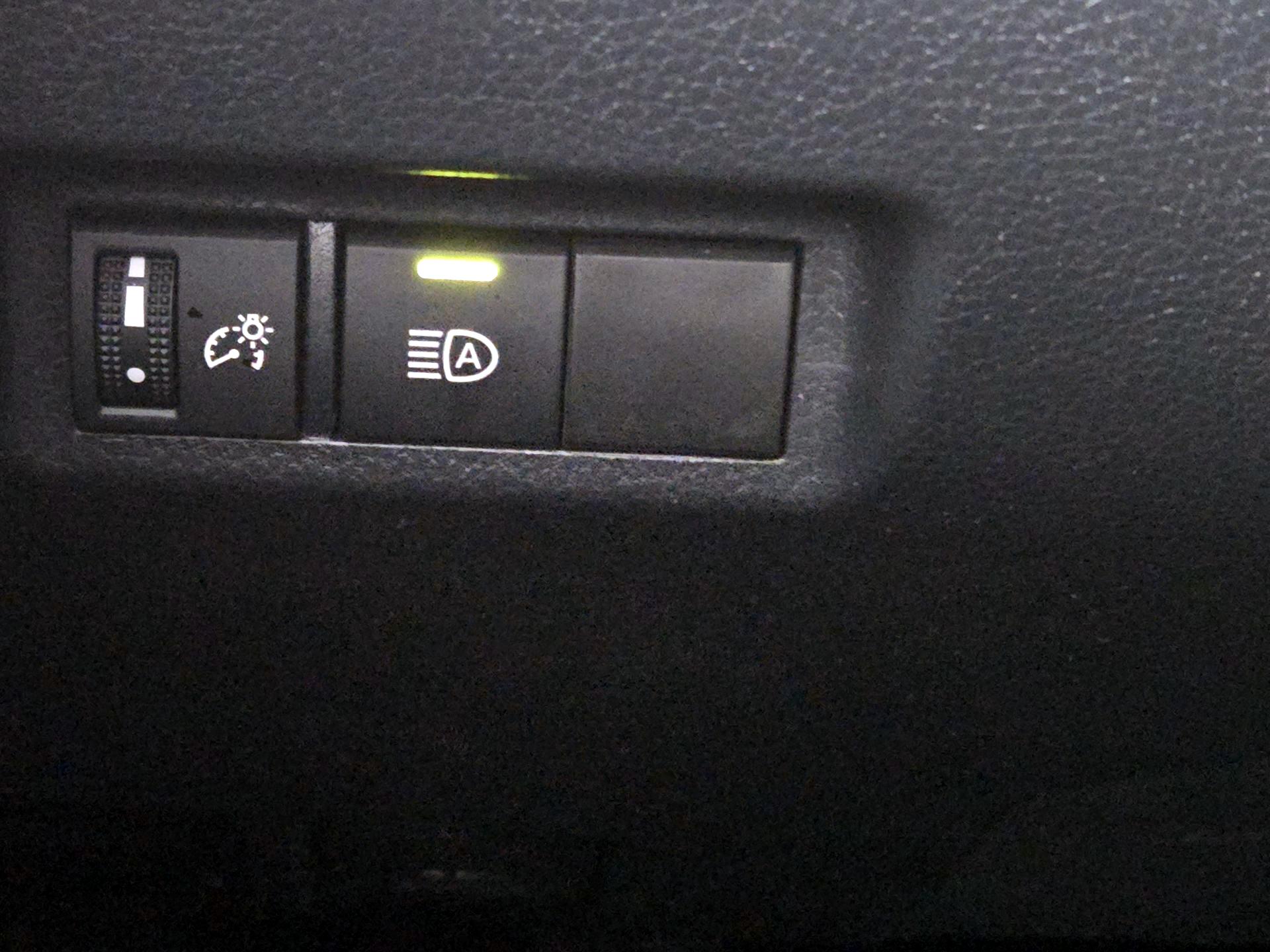 Thumbnail: 2023 Toyota RAV4 - 13