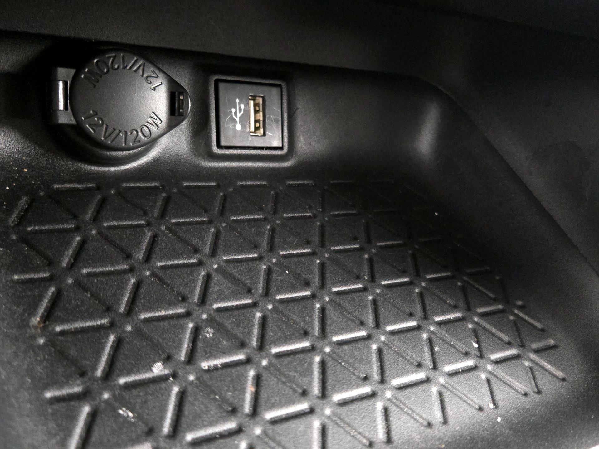 Thumbnail: 2023 Toyota RAV4 - 18