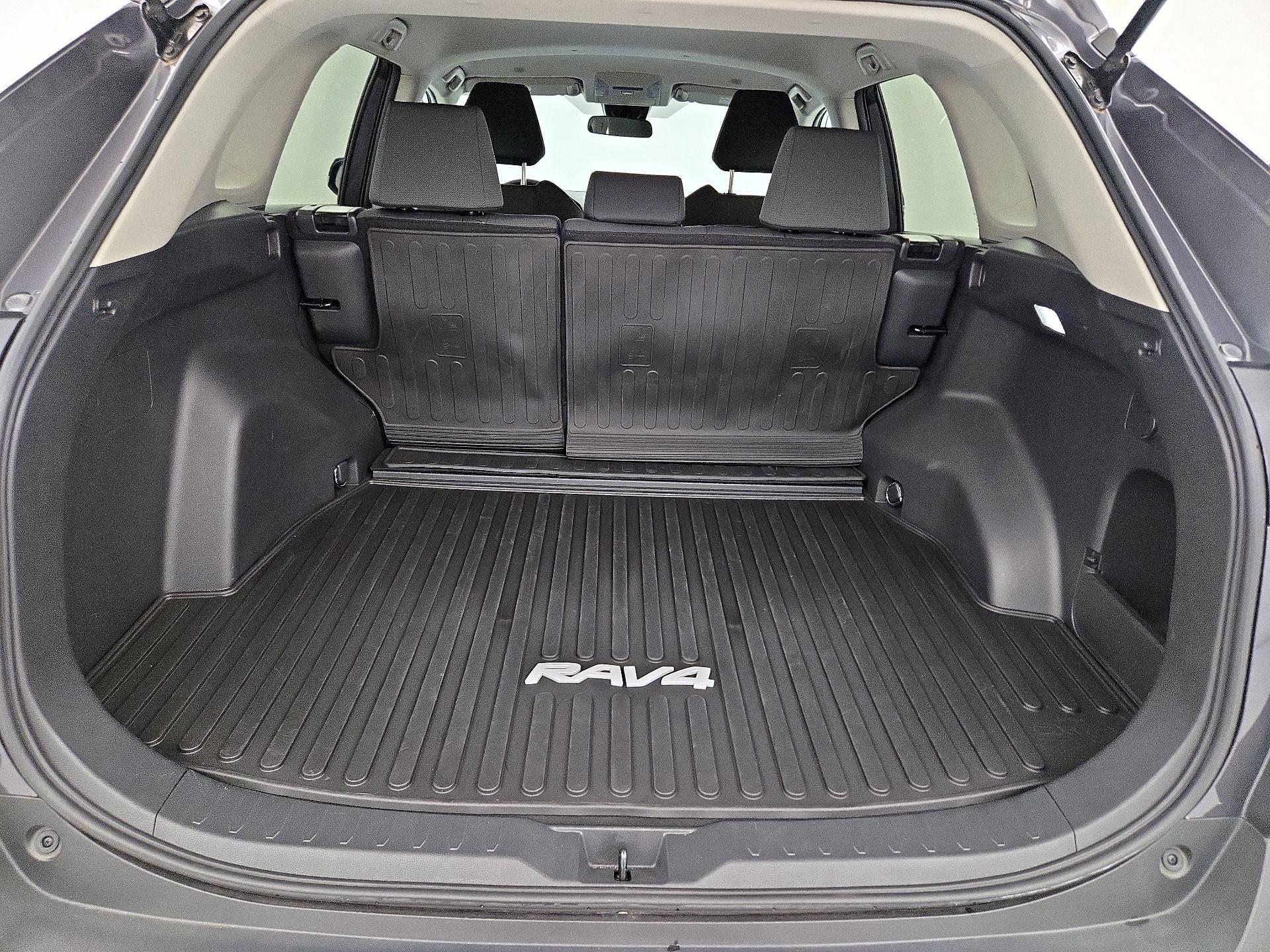 Thumbnail: 2023 Toyota RAV4 - 20