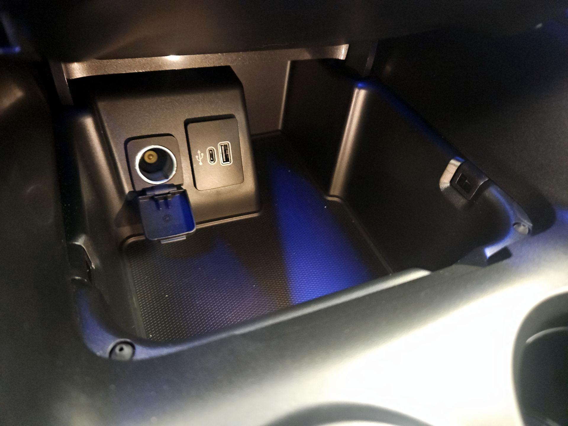 Thumbnail: 2025 Ford Explorer - 19