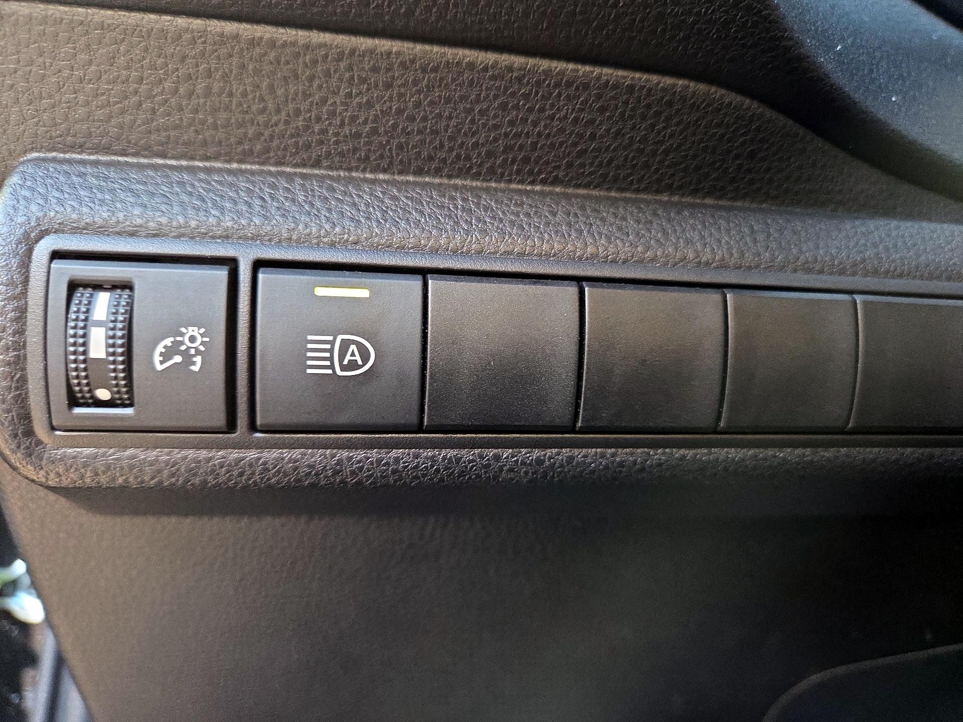 Thumbnail: 2025 Toyota Corolla - 11