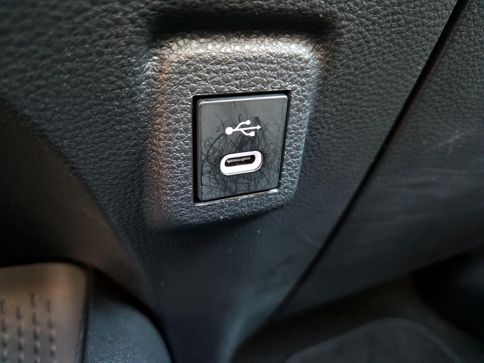 Thumbnail: 2025 Toyota Corolla - 16