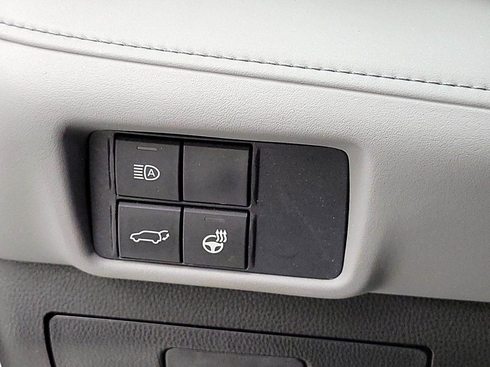 2020 Toyota Highlander Limited - Photo 12
